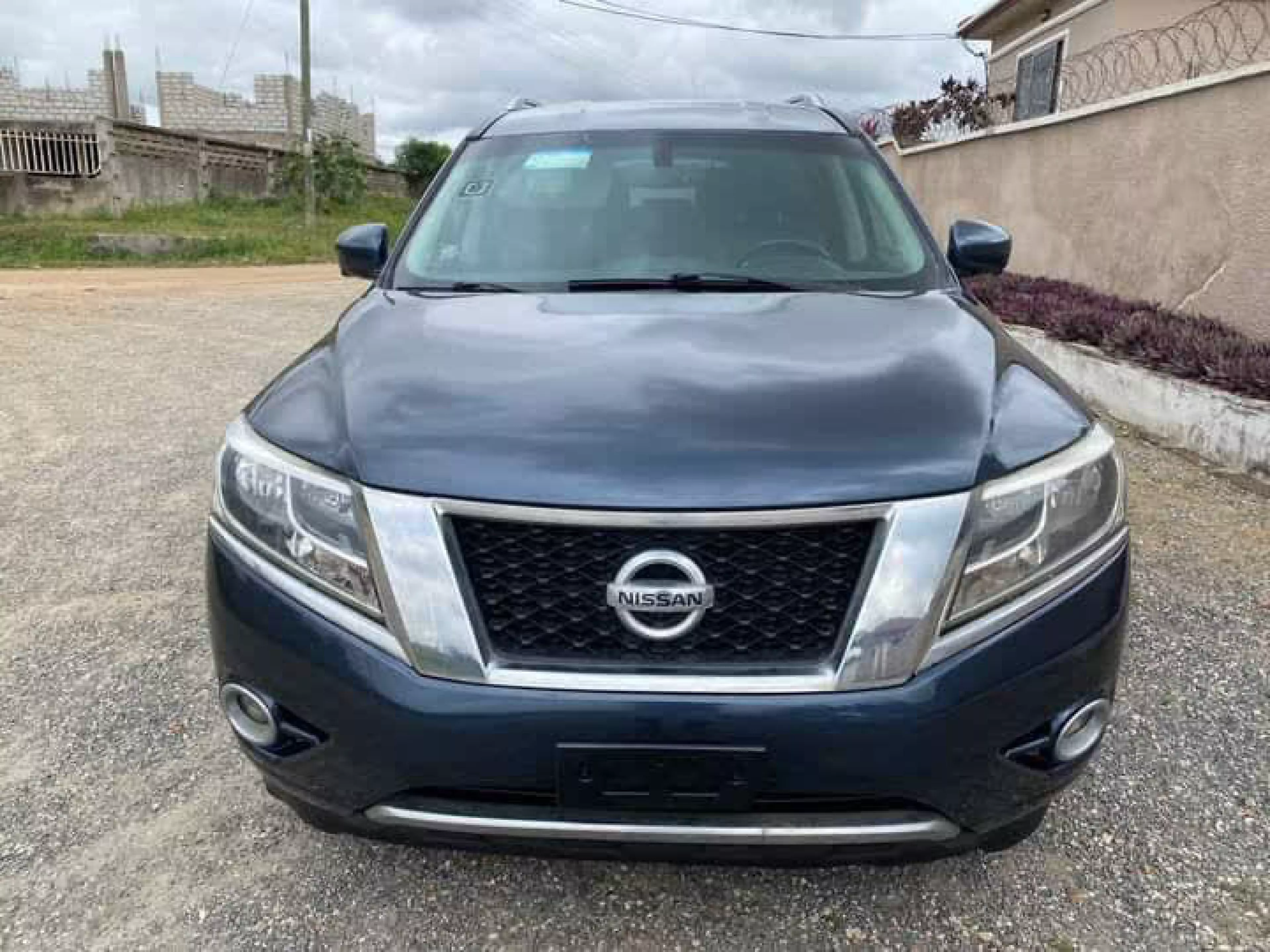 Nissan Pathfinder - 2015