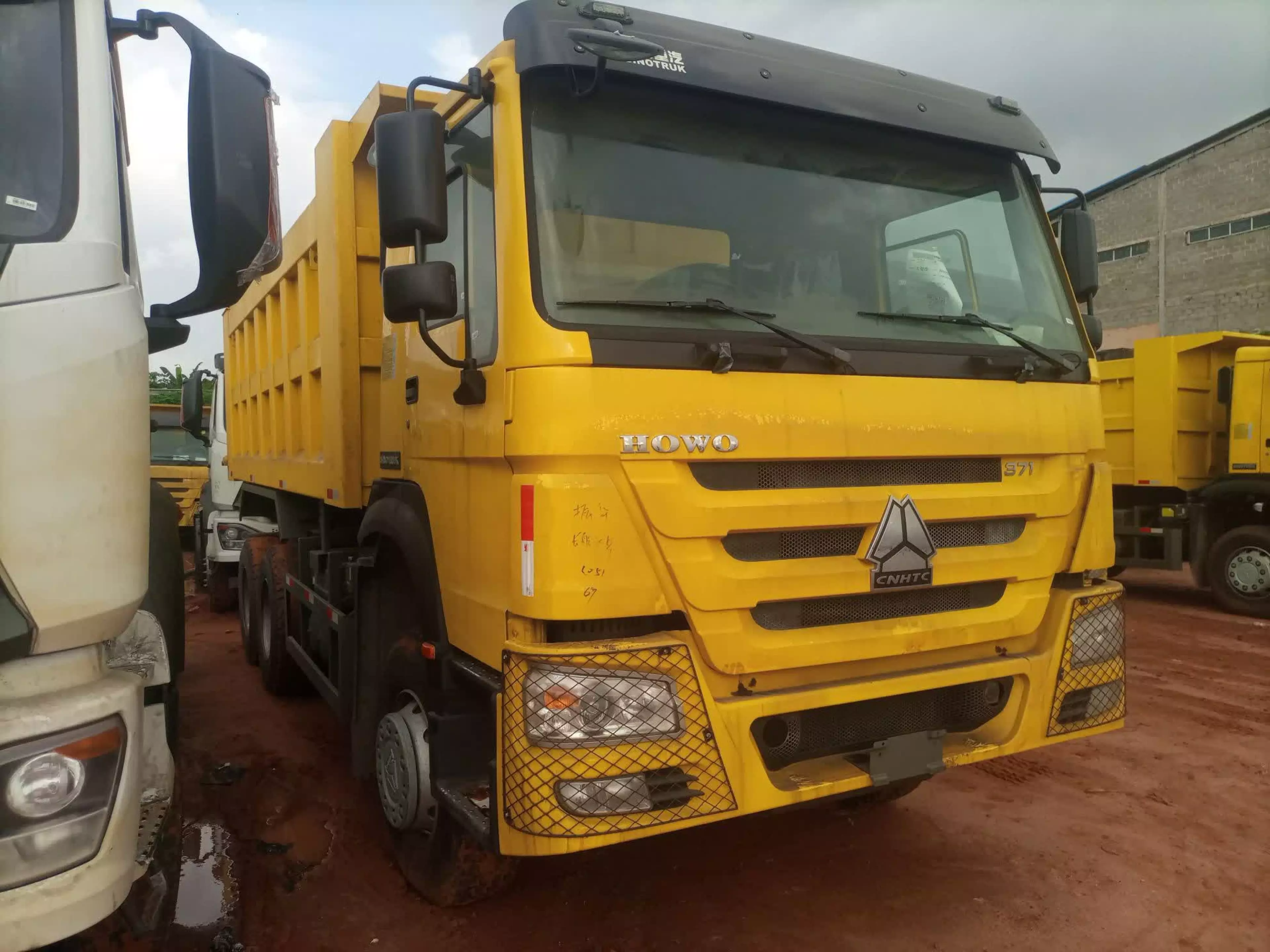 HOWO DUMP TRUCK - 2022