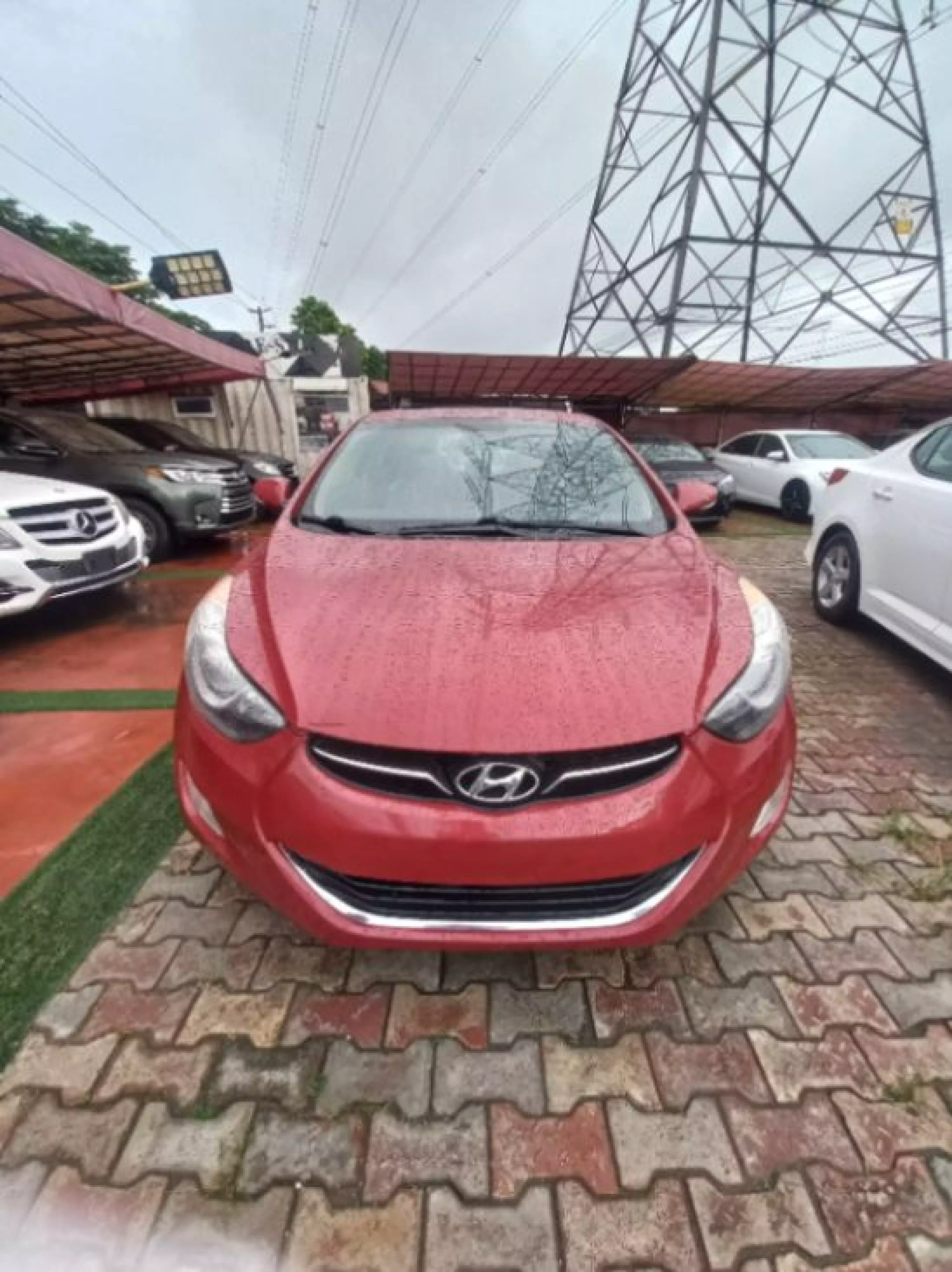 Hyundai Elantra - 2013