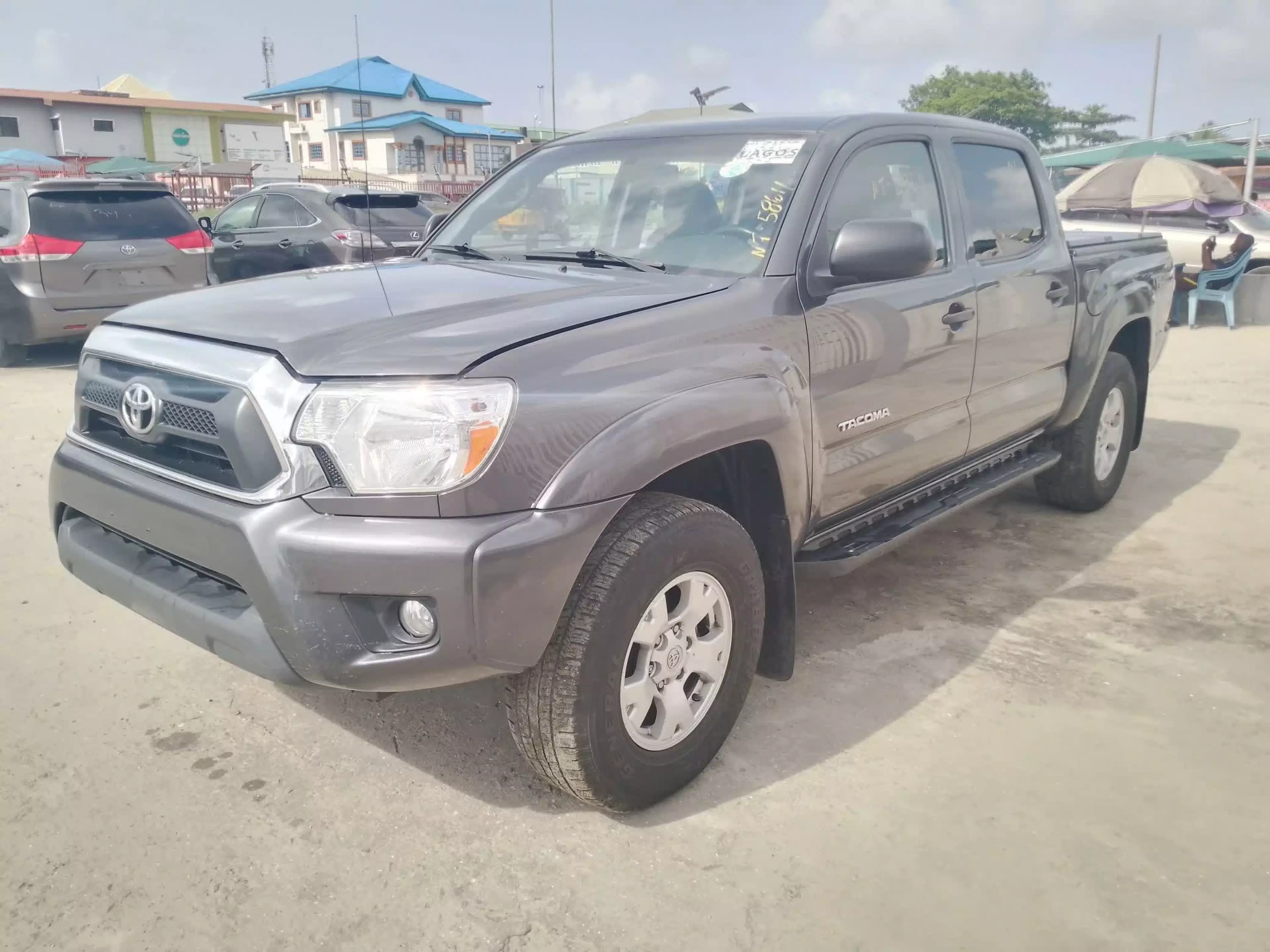 Toyota Tacoma - 2015