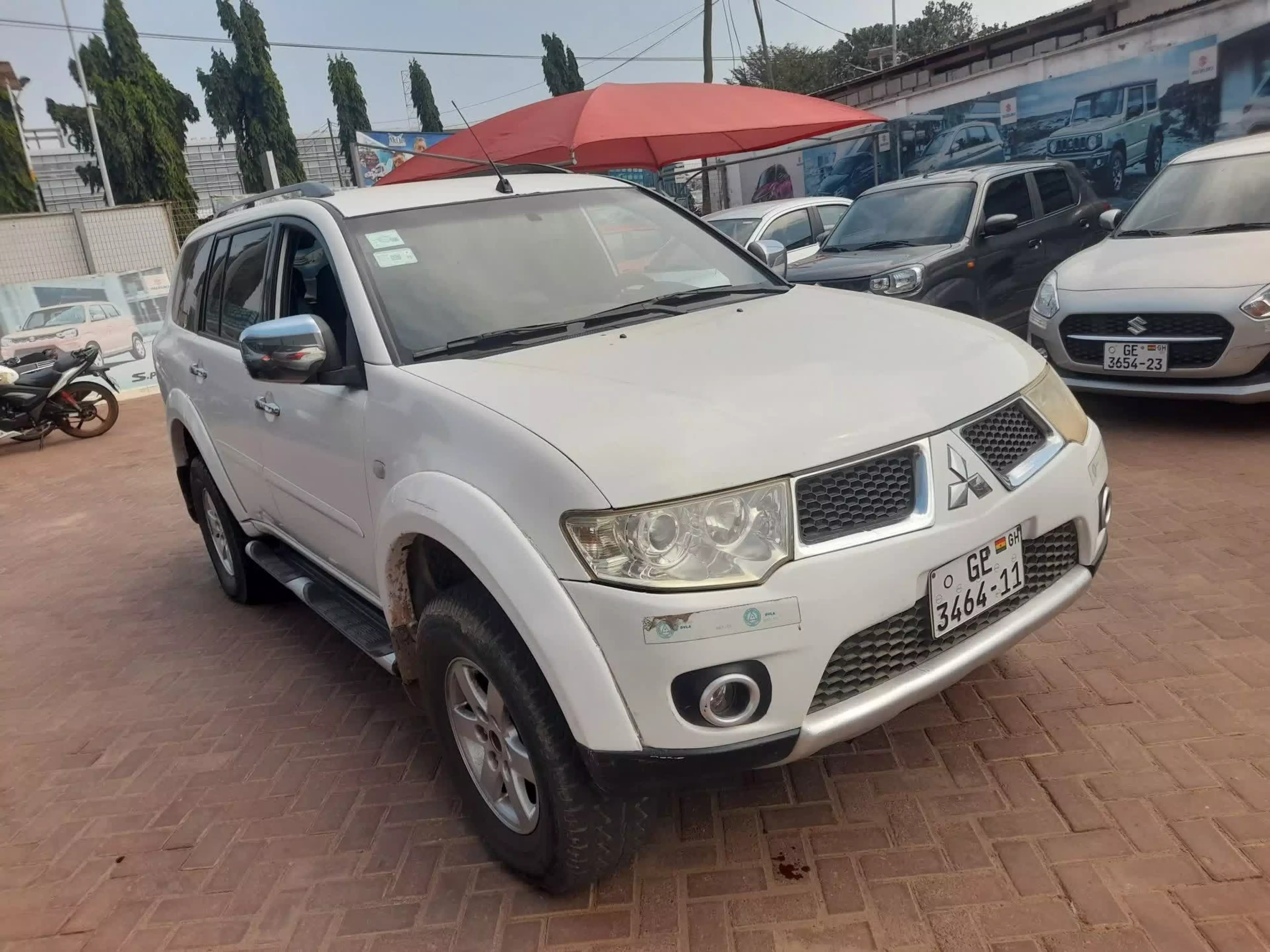 Mitsubishi Pajero Sport - 2011