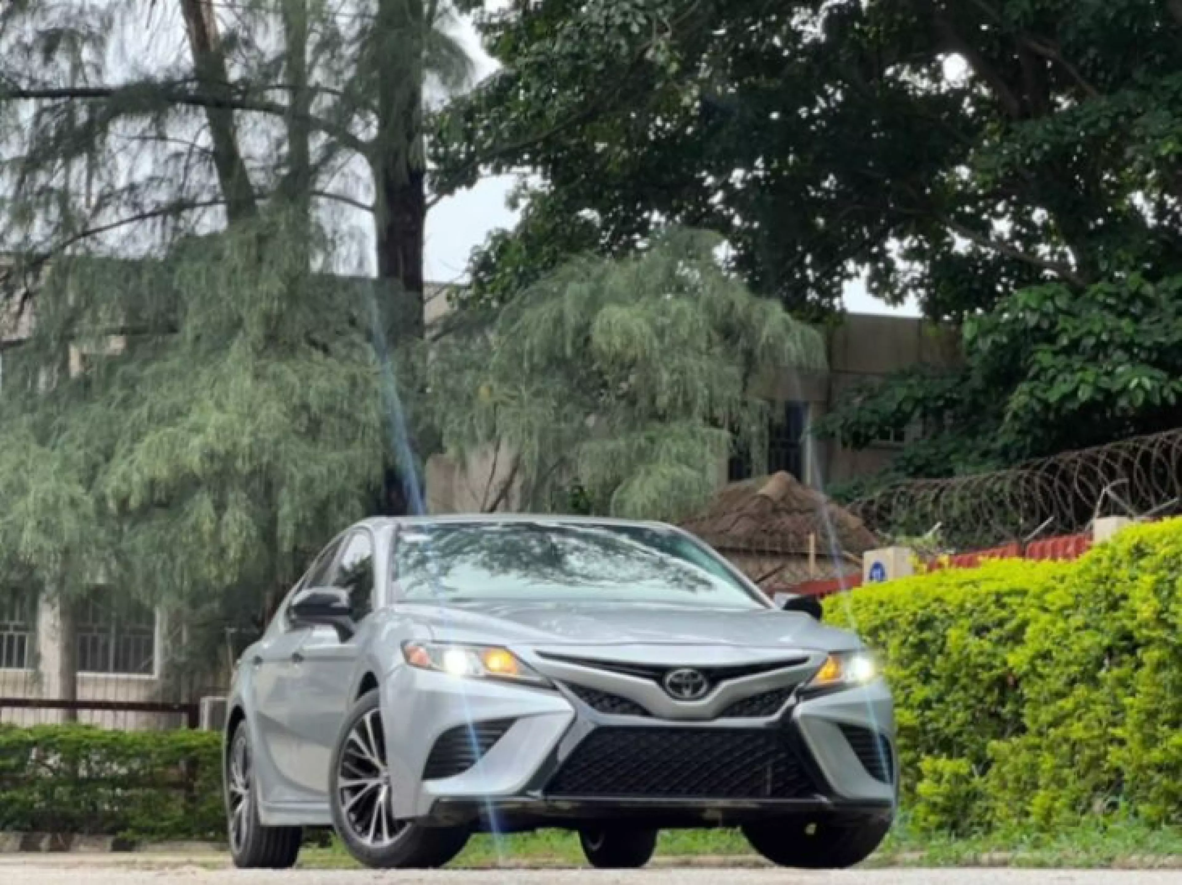 Toyota Camry - 2019