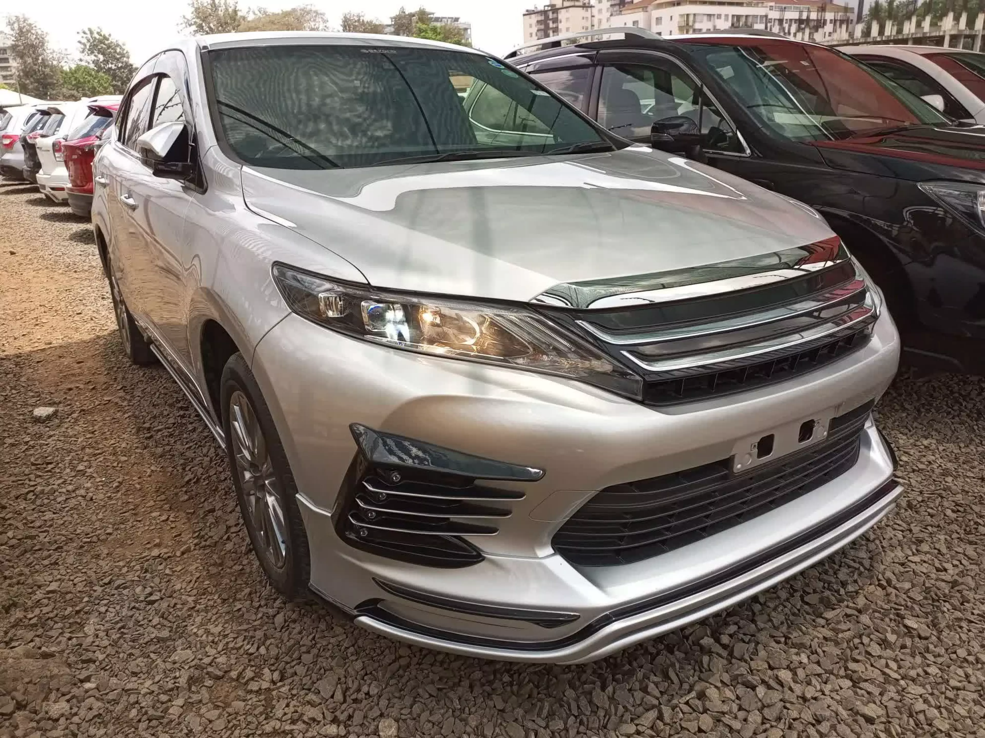 Toyota Harrier - 2015