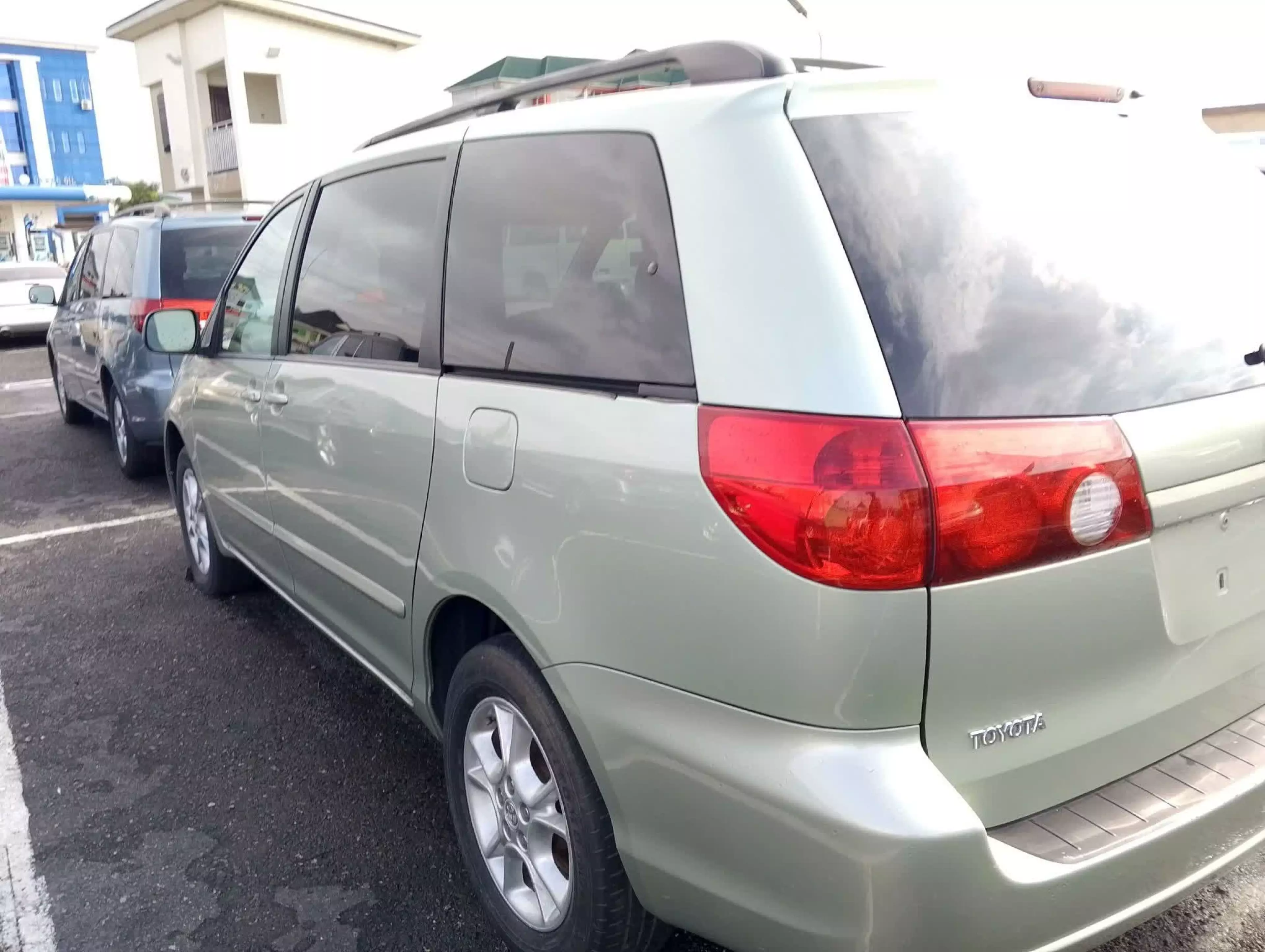 Toyota Sienna   - 2006