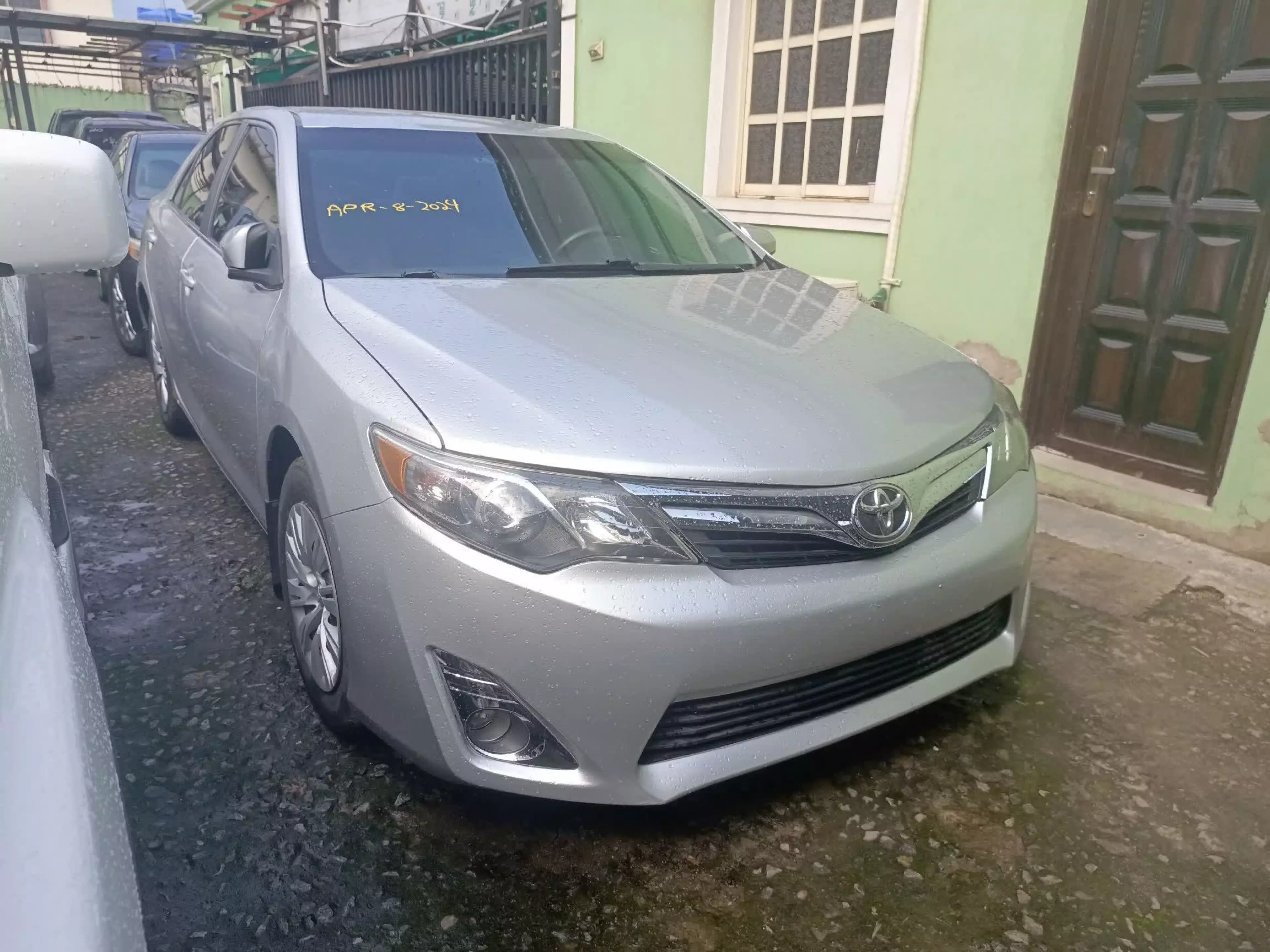 Toyota Camry - 2012