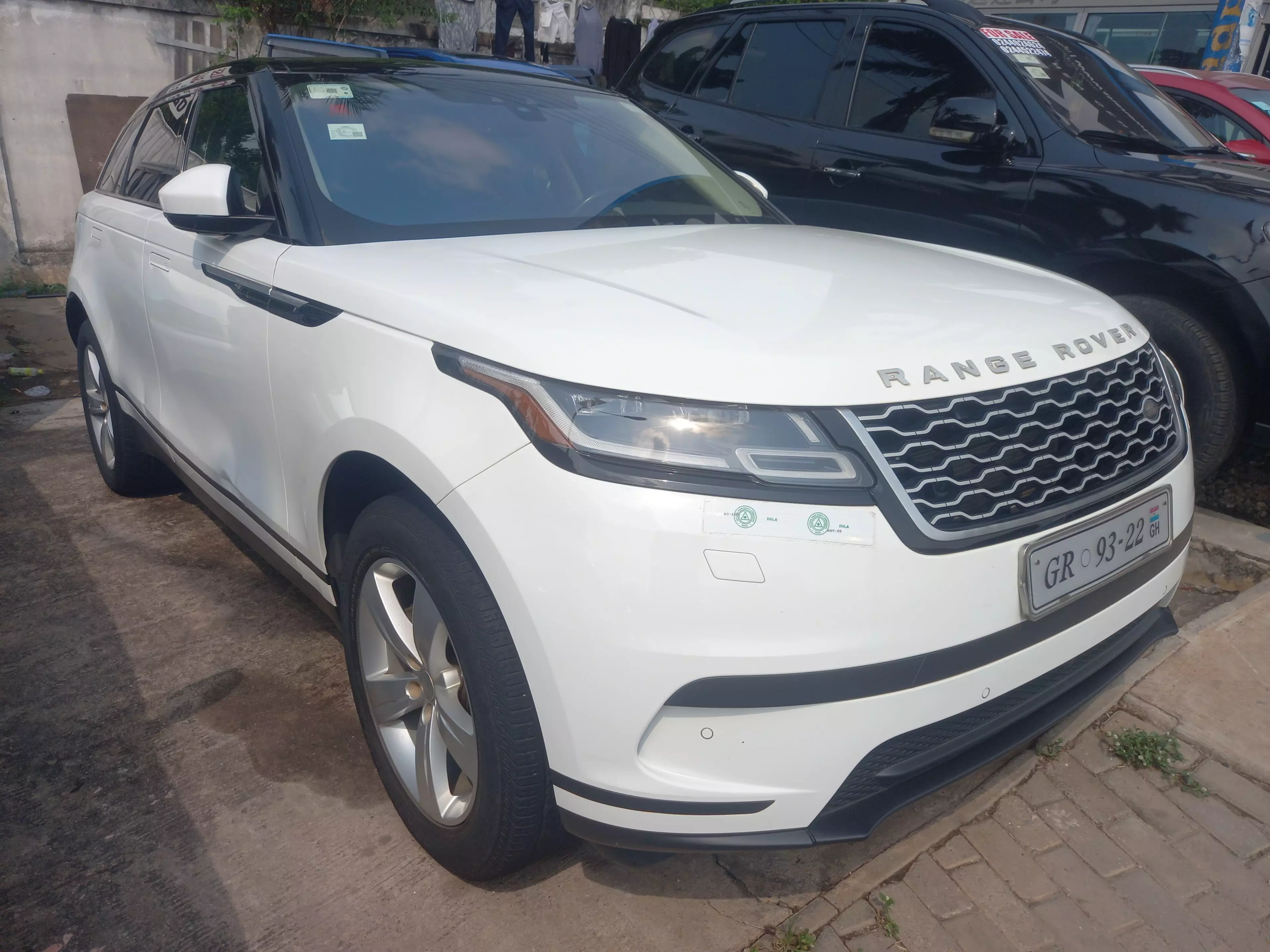 Land Rover Range Rover Velar   - 2020