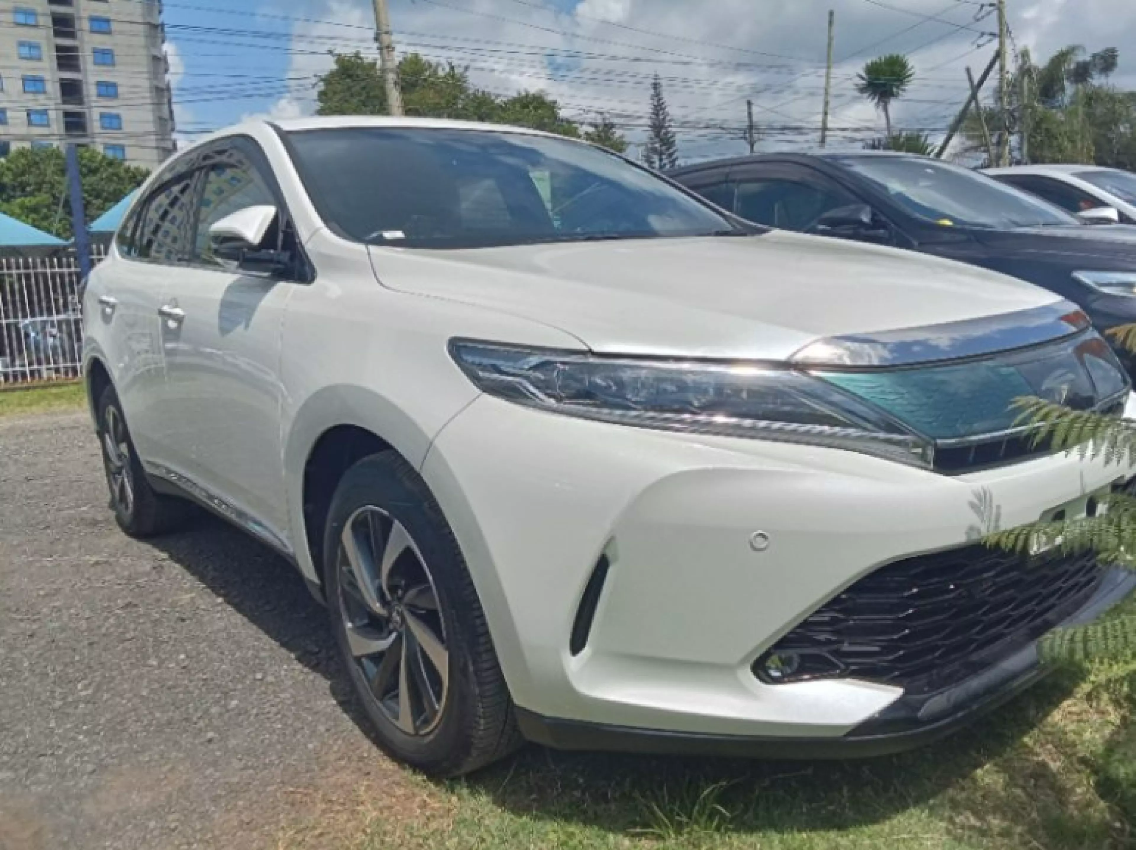 Toyota Harrier - 2017