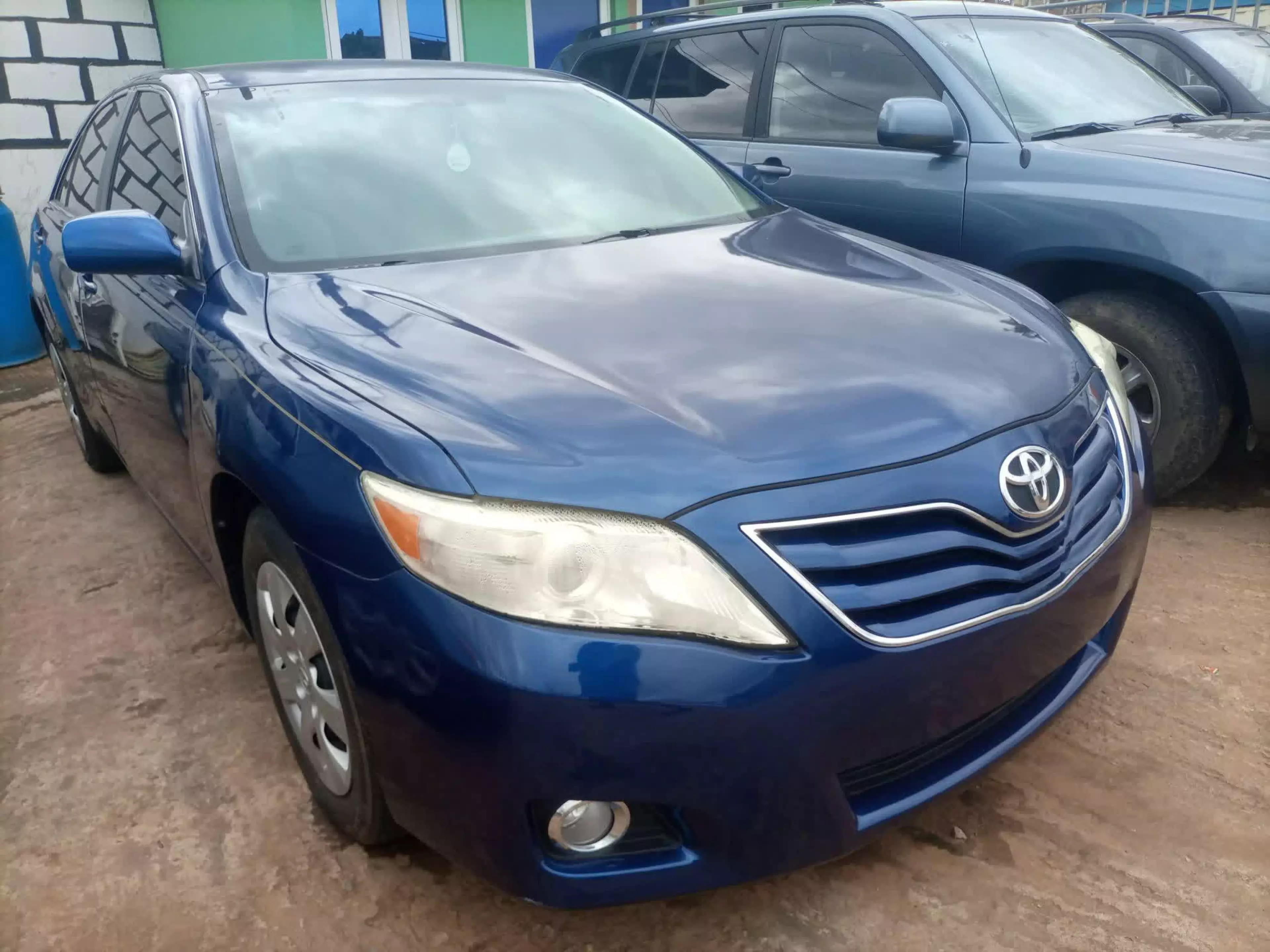 Toyota Camry - 2011