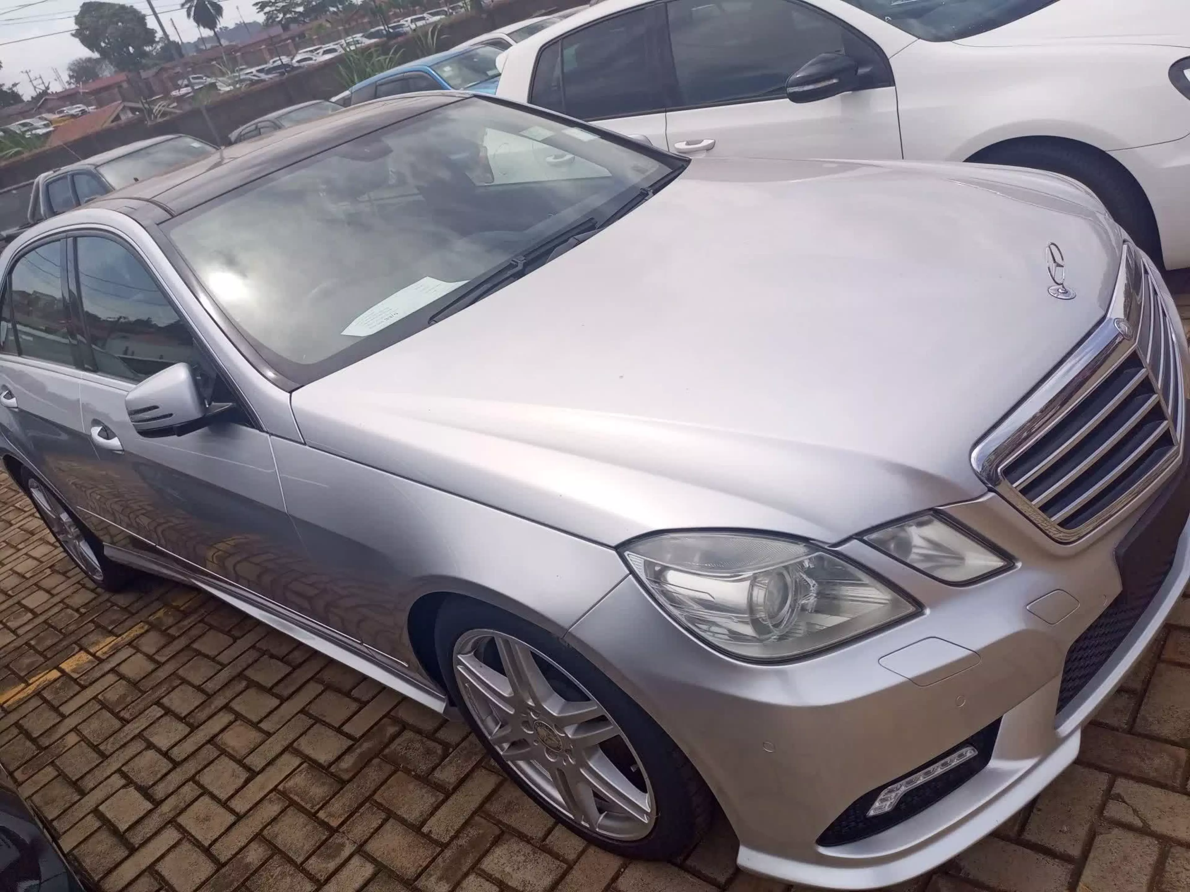 Mercedes-Benz E 300 - 2010
