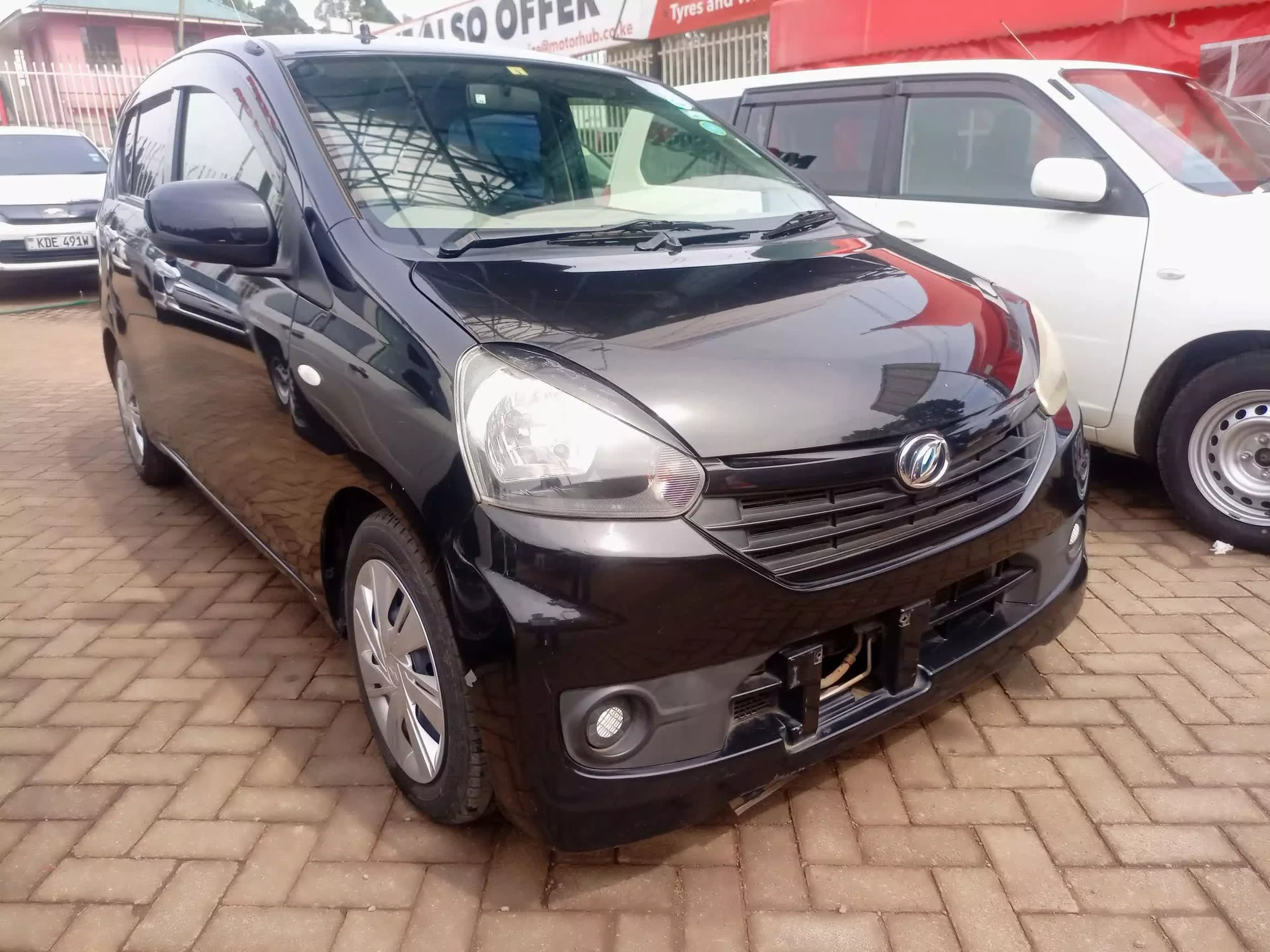 Daihatsu Mira  - 2015