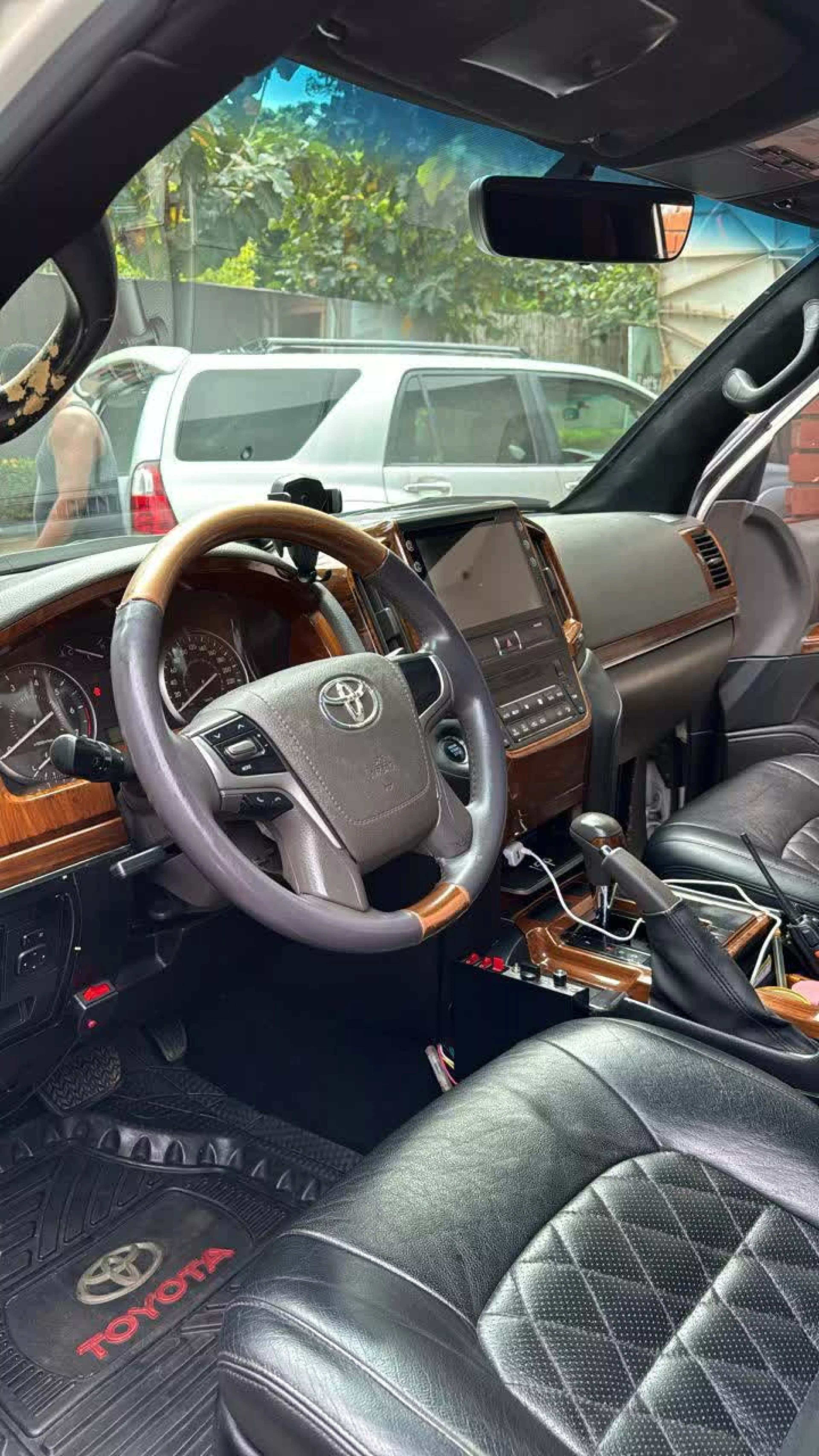 Toyota Land Cruiser   - 2017
