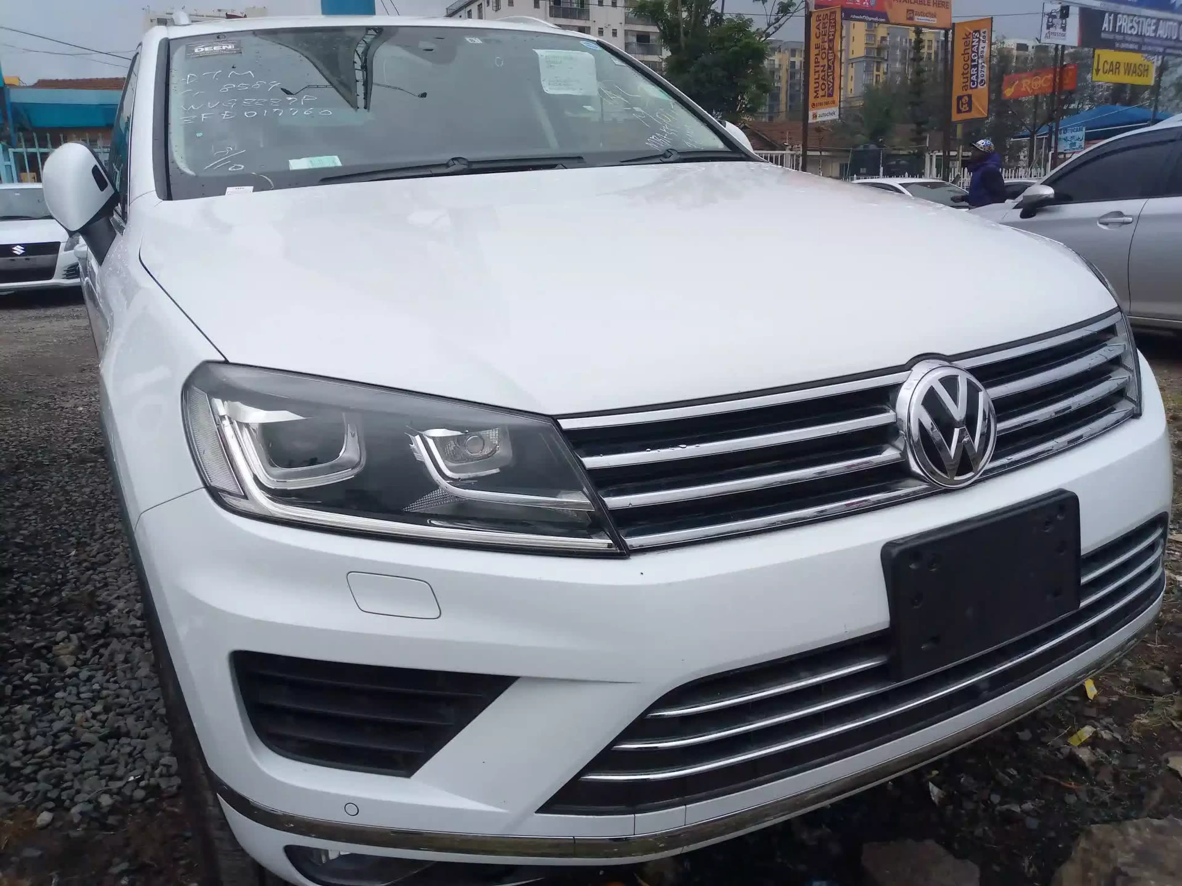 Volkswagen Touareg - 2015