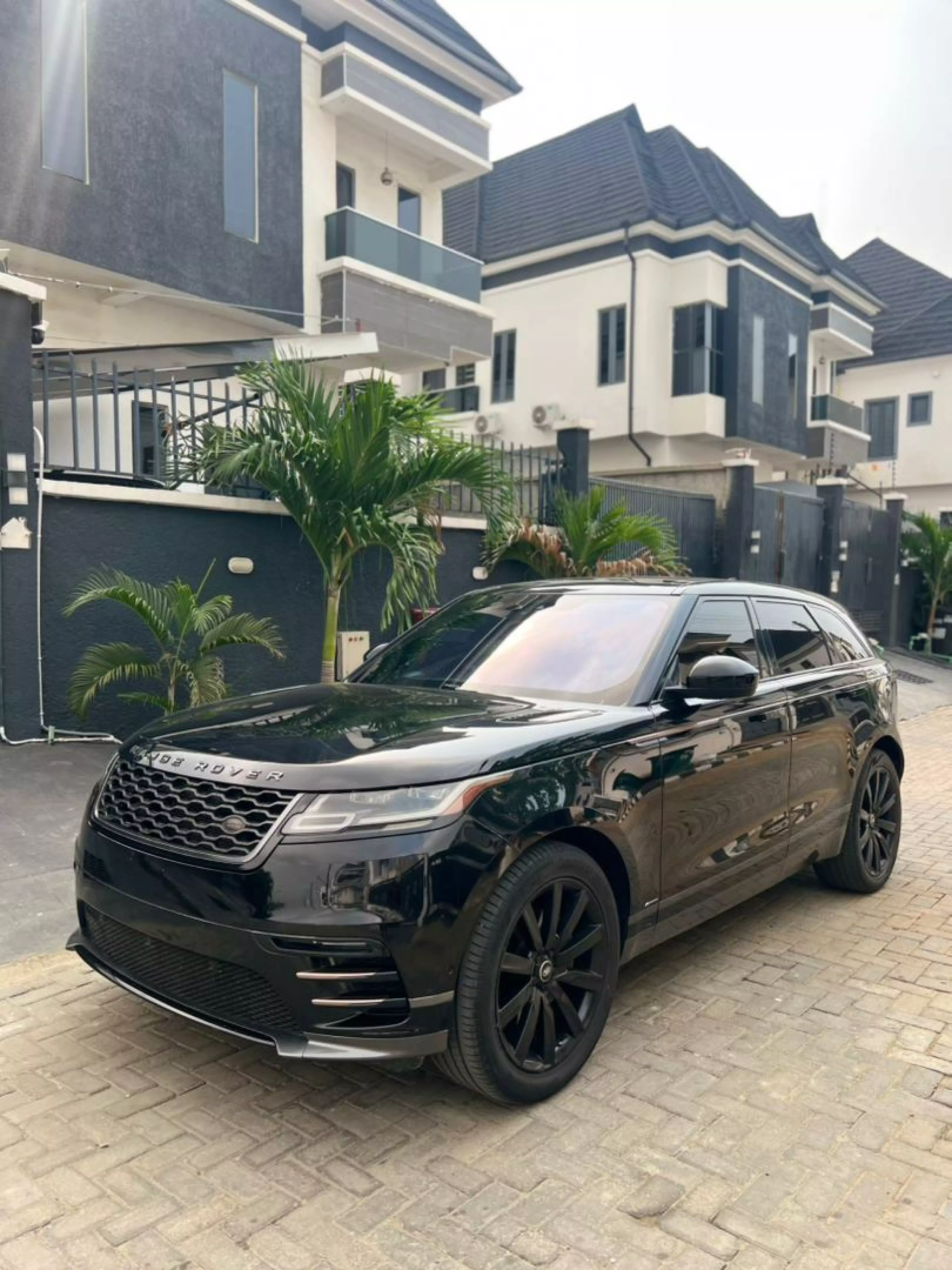 Land Rover Range Rover Velar   - 2019