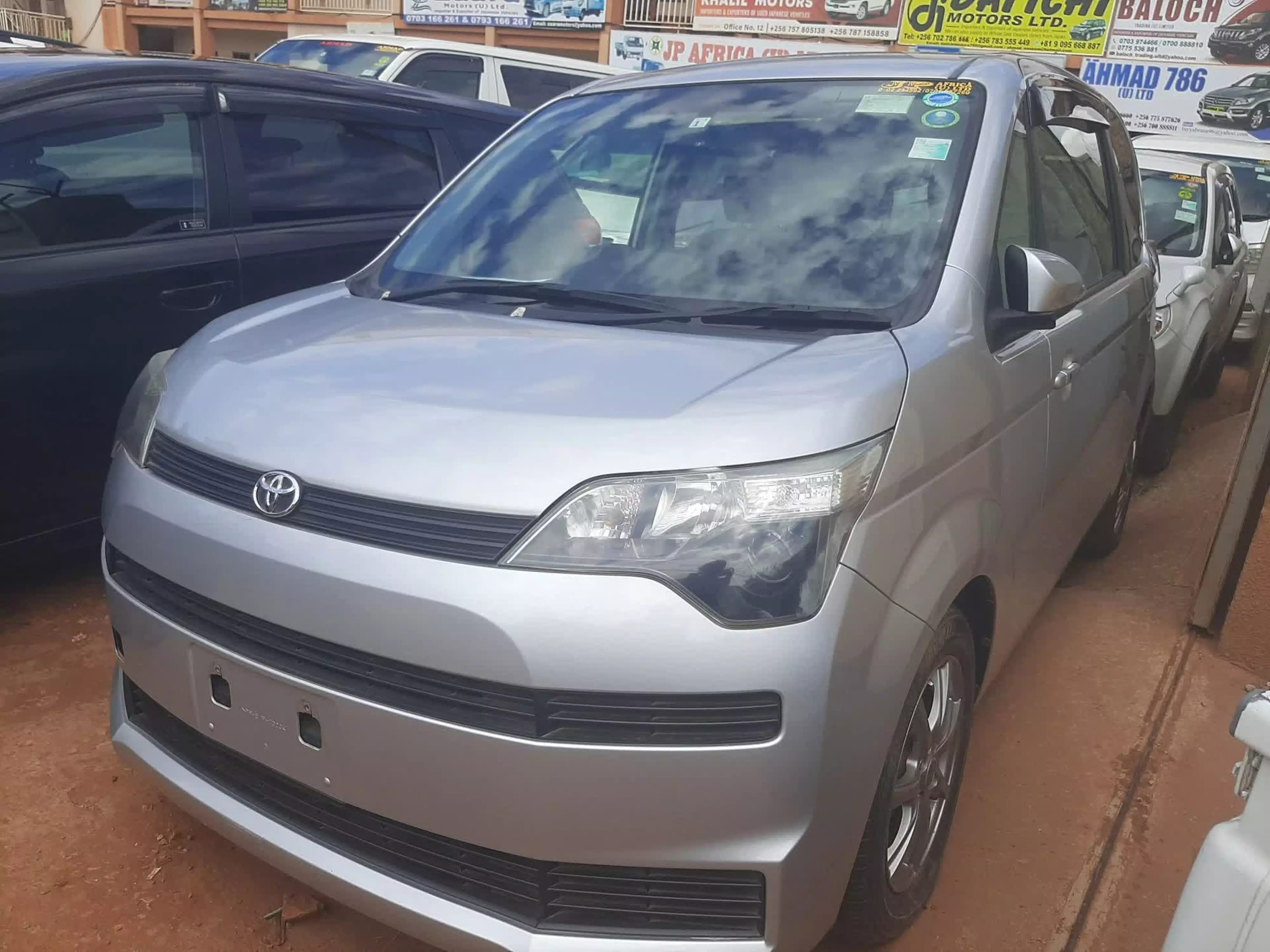 Toyota Spade  - 2008