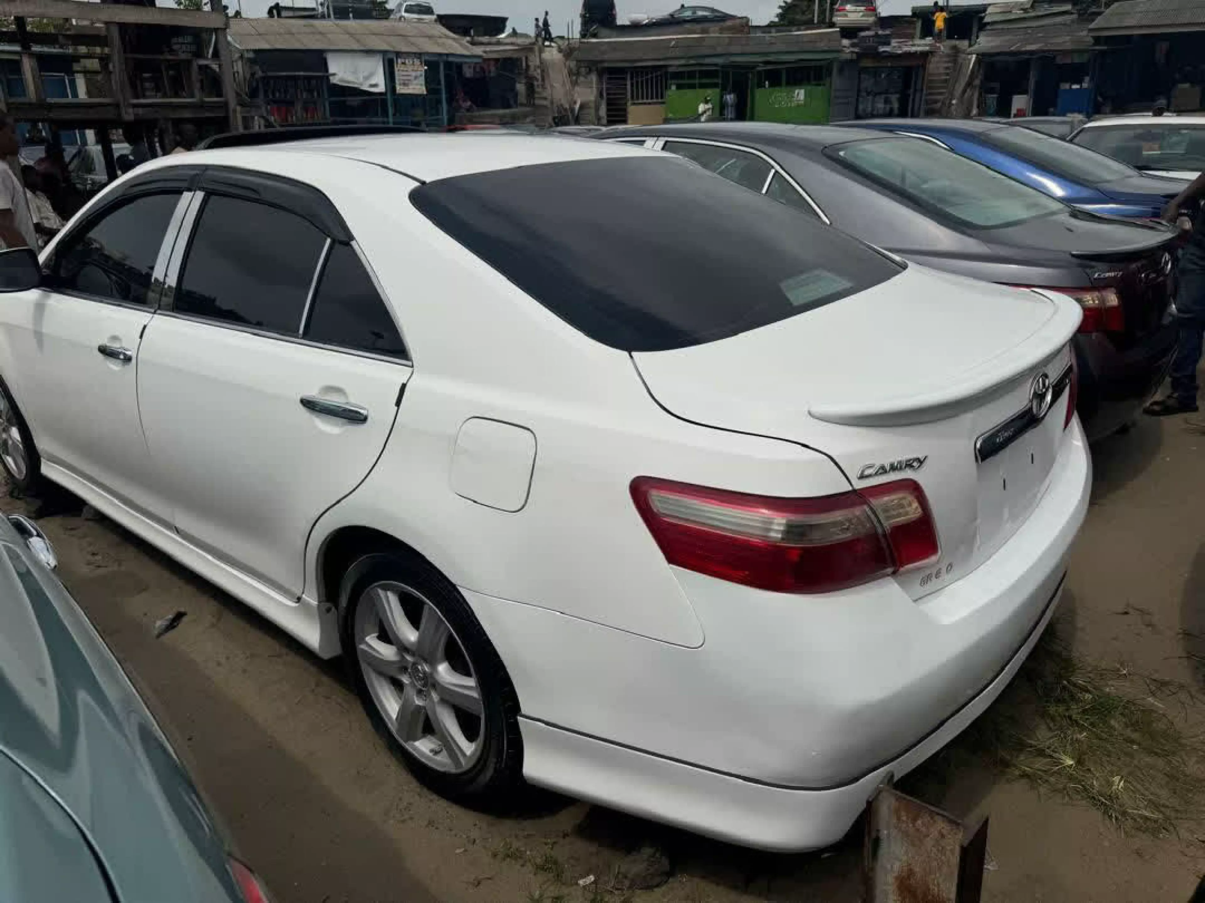 Toyota Camry   - 2009