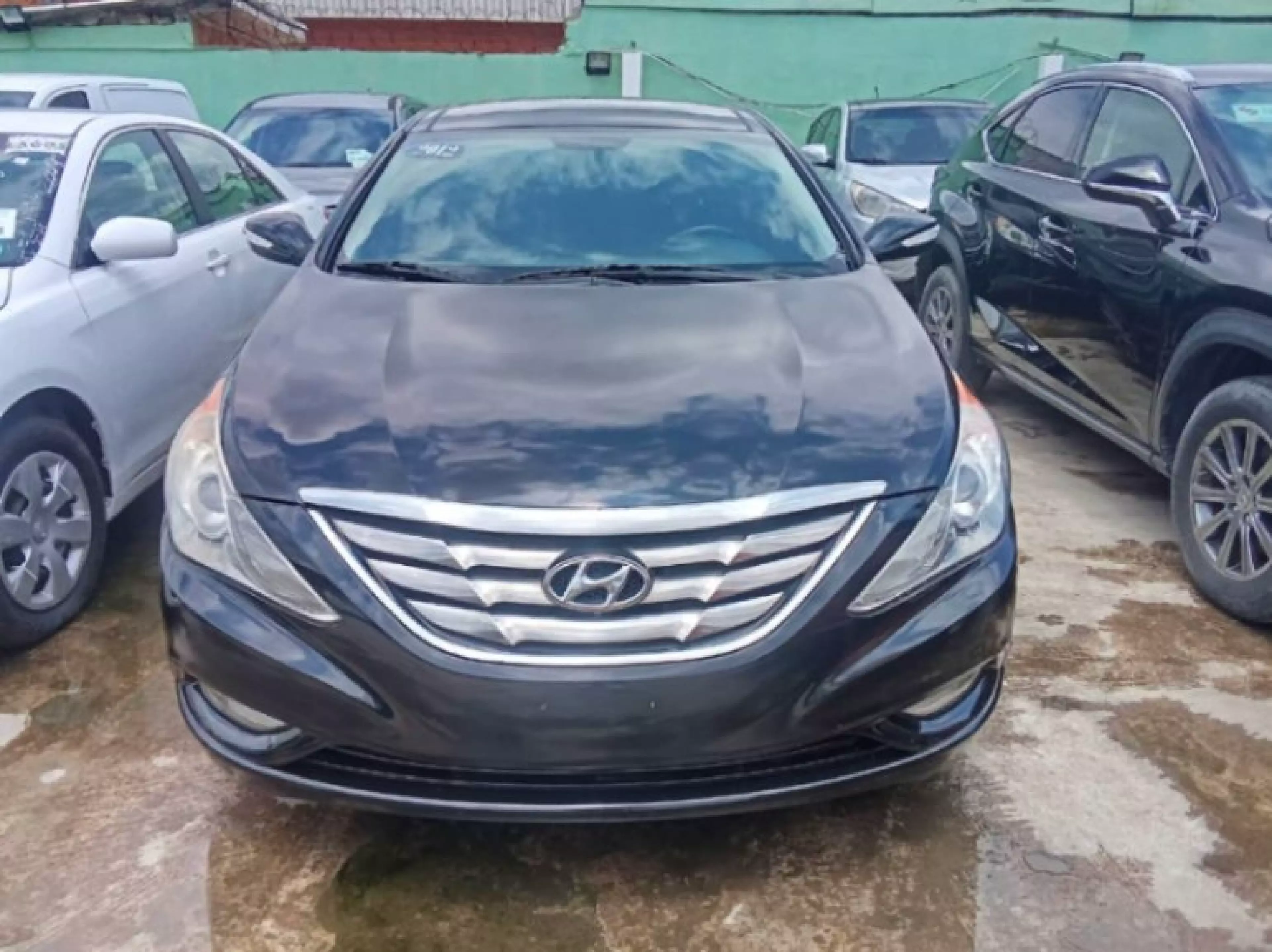 Hyundai Sonata - 2012