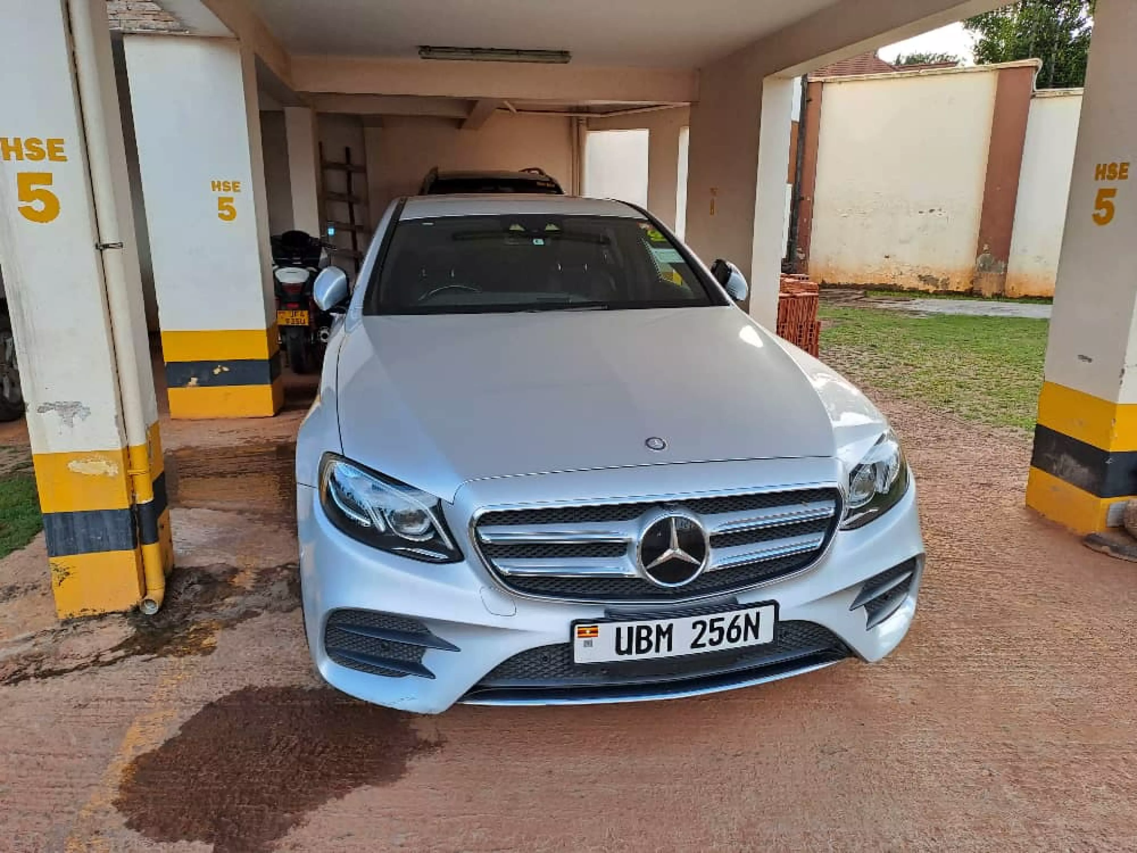 Mercedes-Benz E200 - 2016