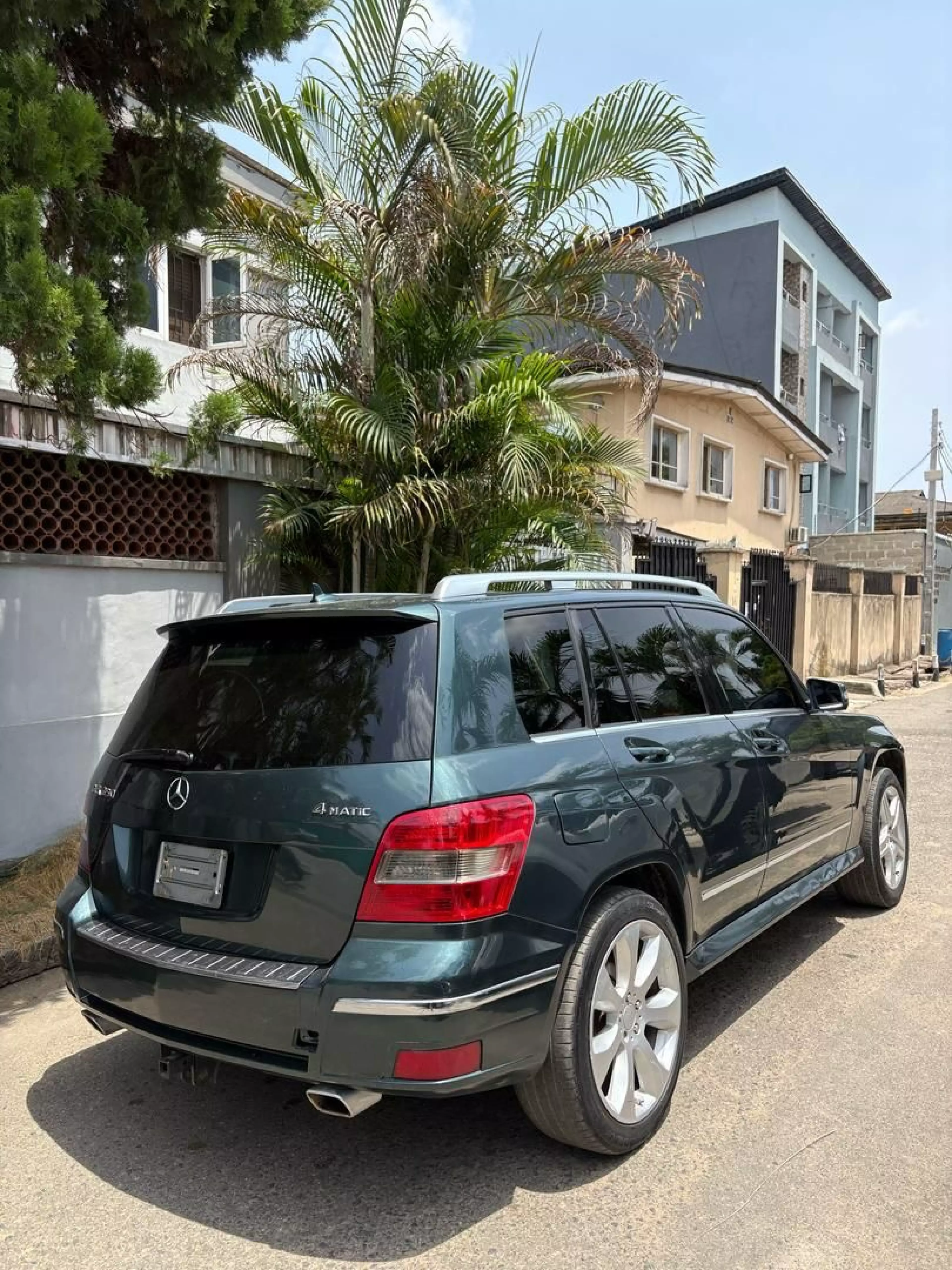 Mercedes-Benz GLK 350   - 2010