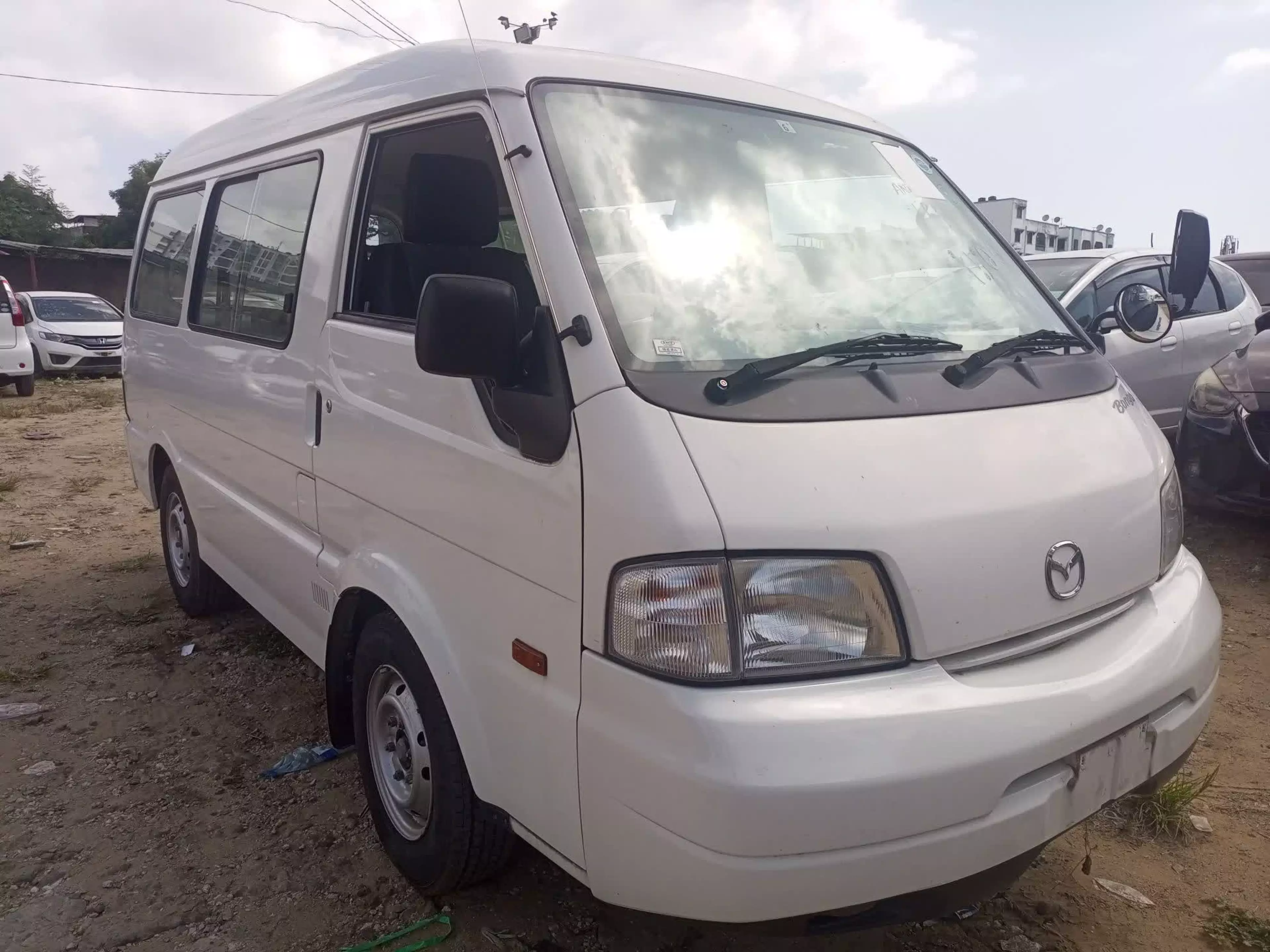 Mazda Bongo - 2015