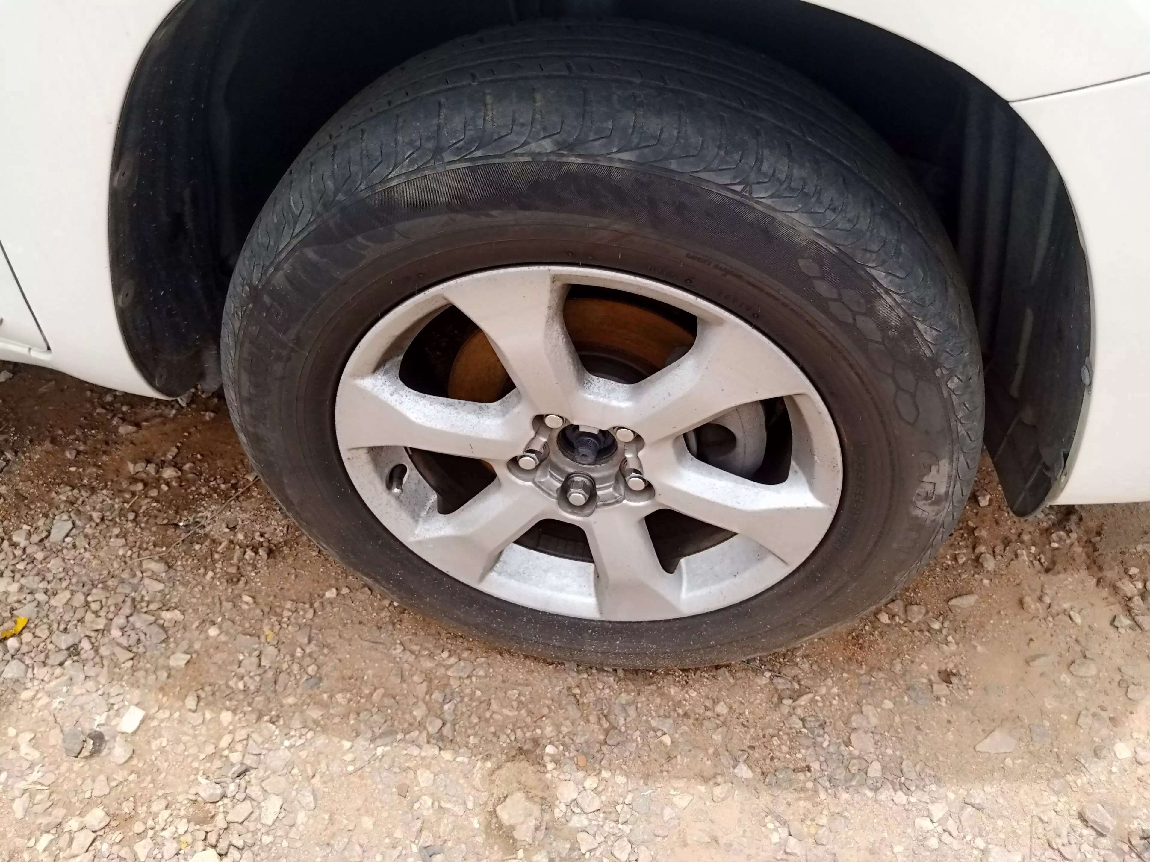 Toyota Vanguard    - 2012