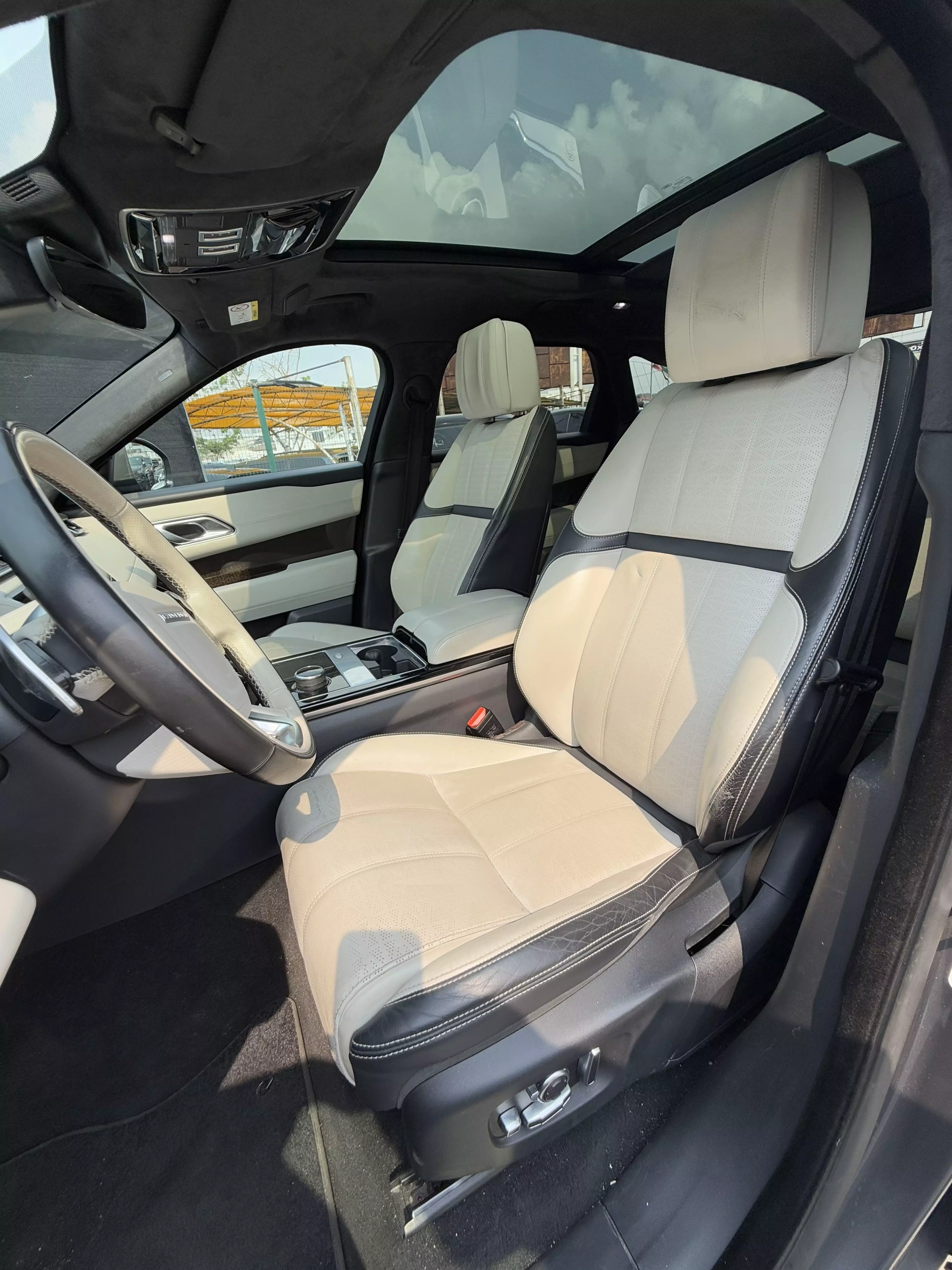 Land Rover Range Rover Velar   - 2020