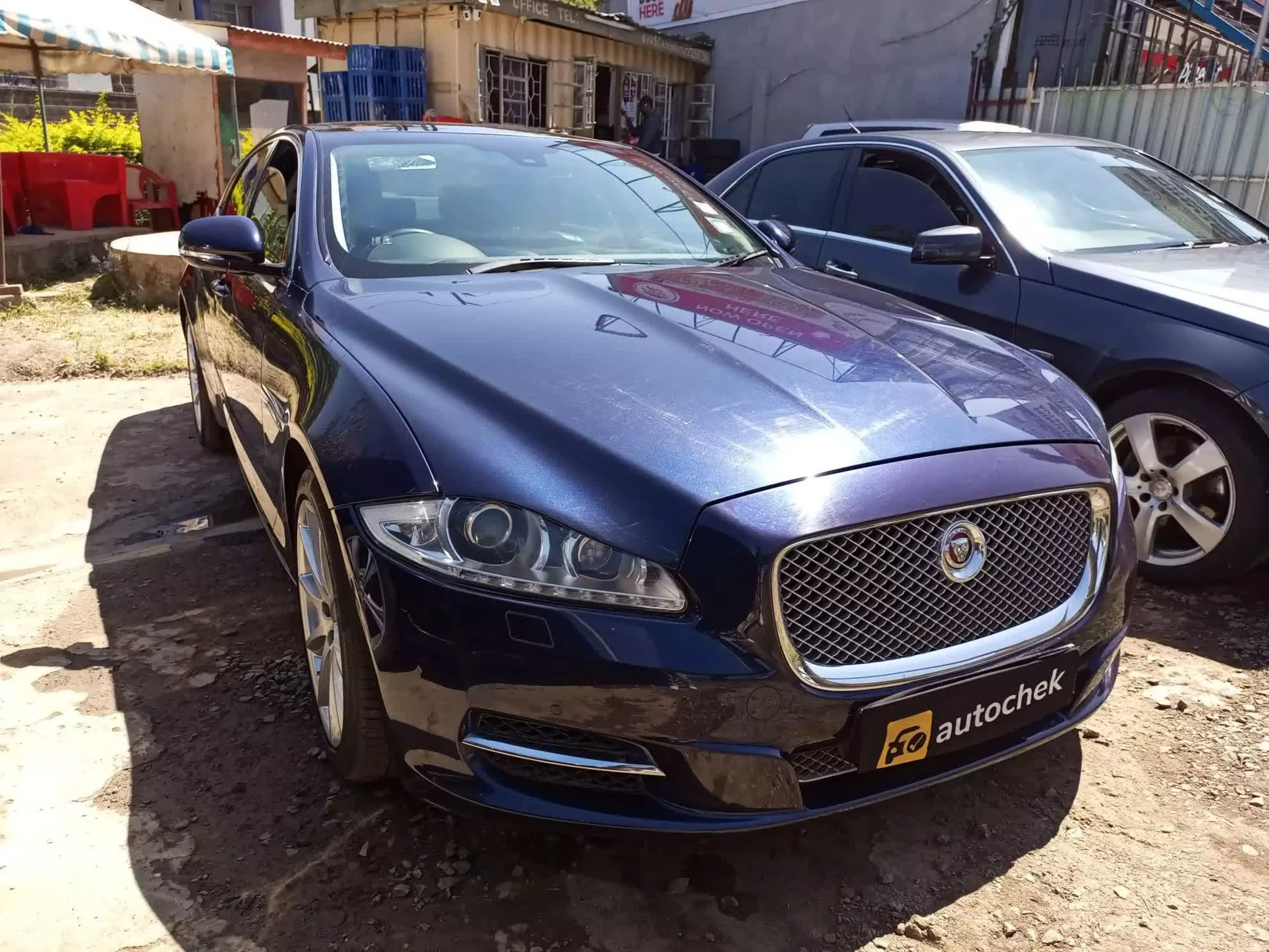 Jaguar XJ - 2014