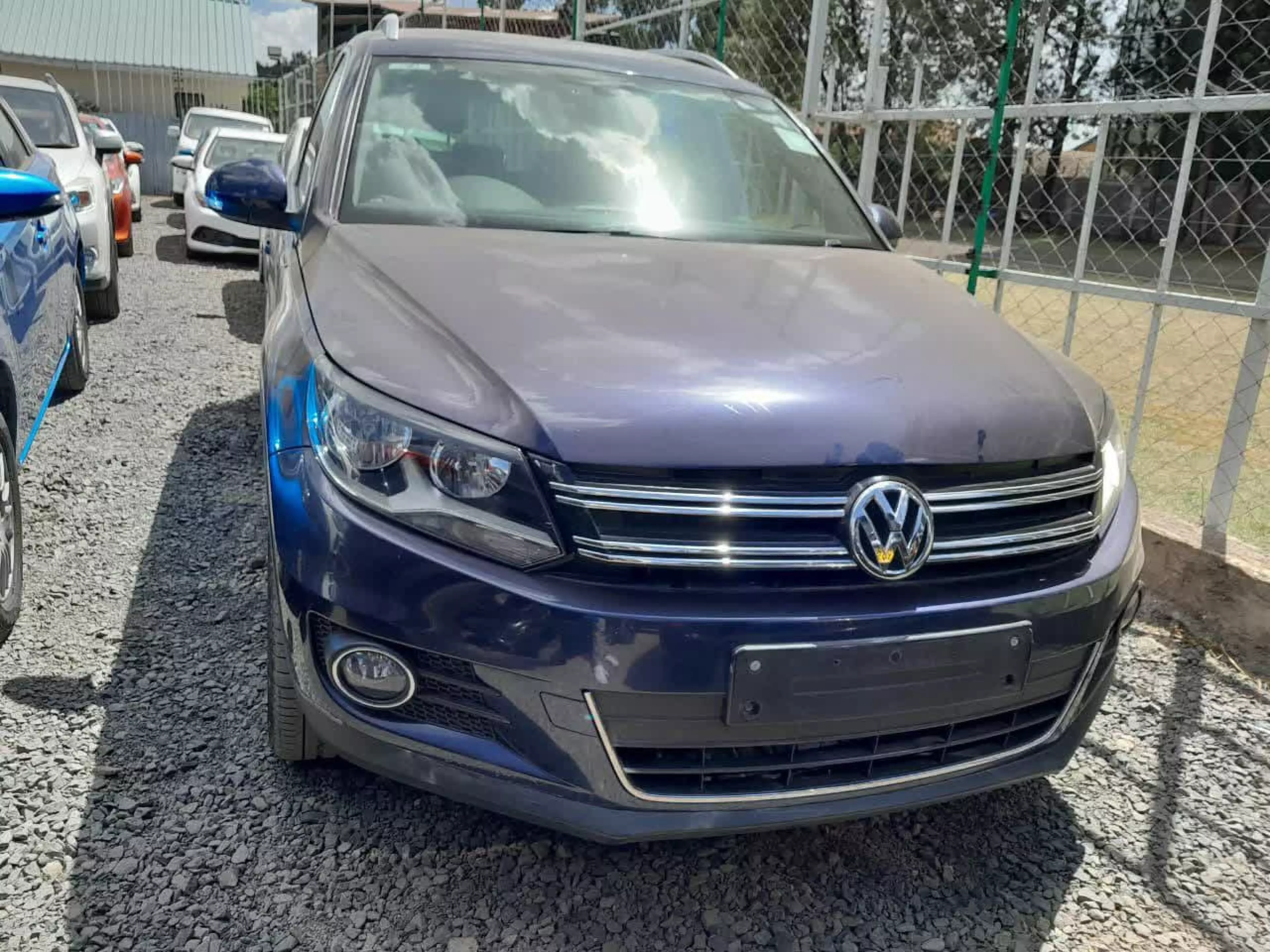 Volkswagen Tiguan - 2015