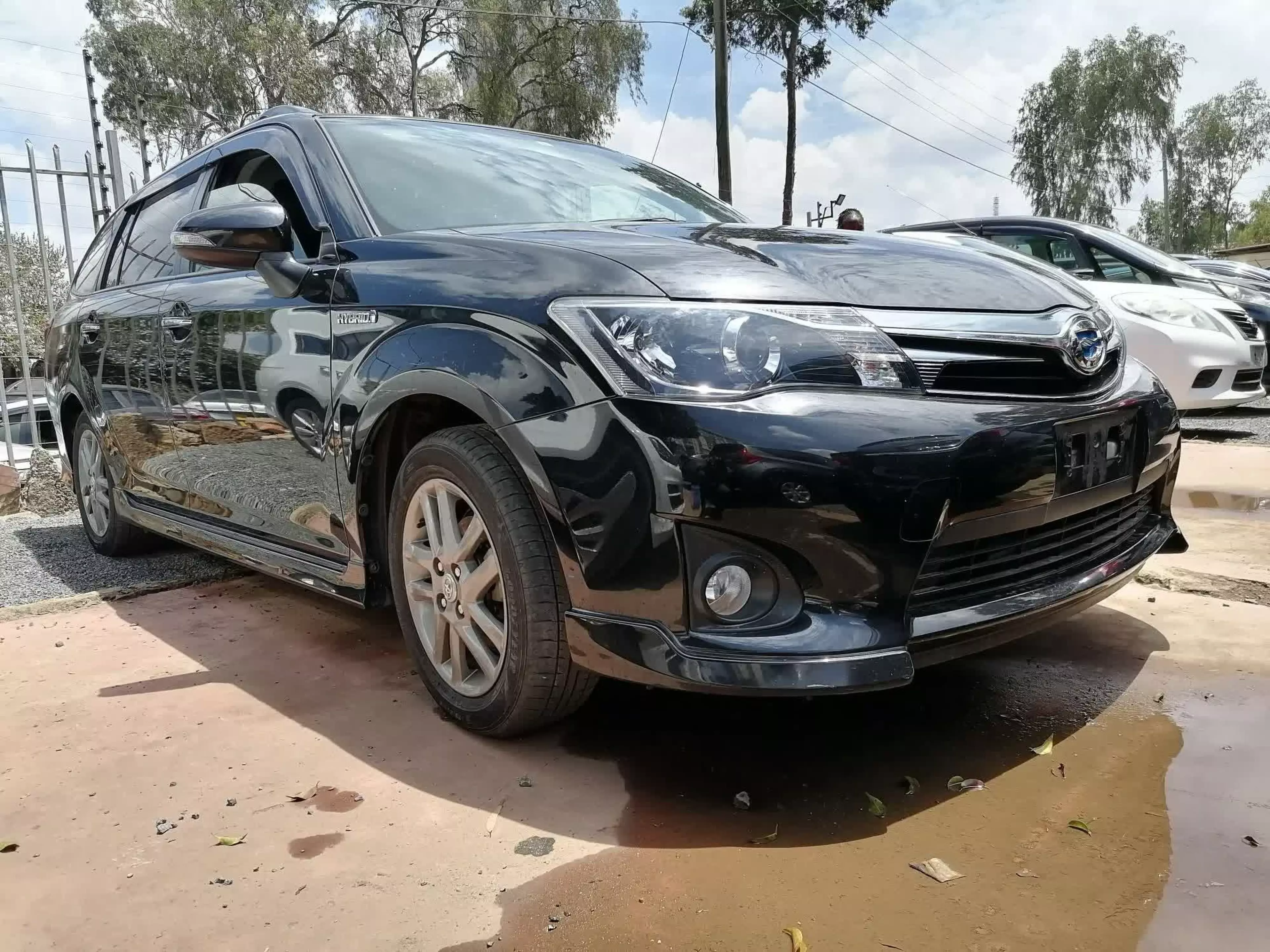 Toyota Fielder hybrid  - 2015