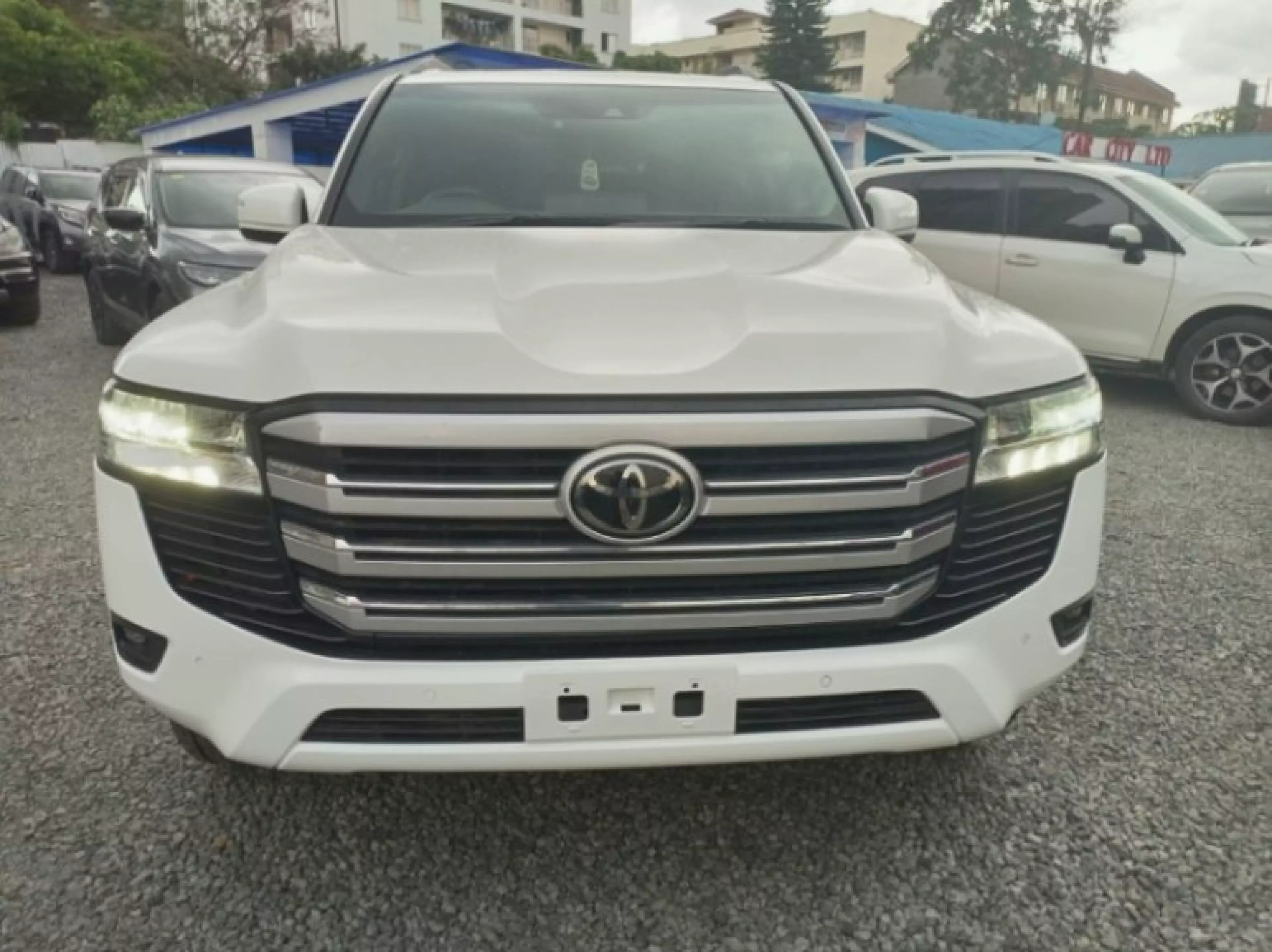 Toyota Landcruiser 300 - 2023