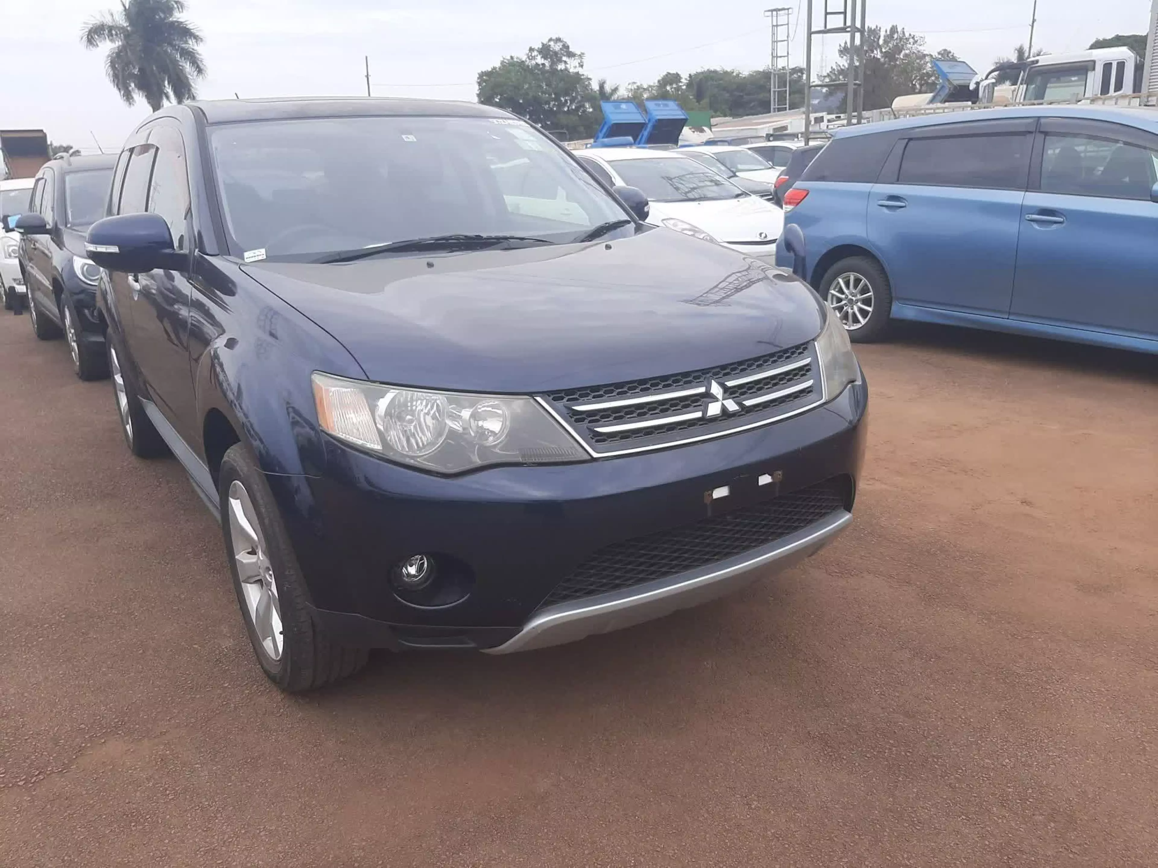 Mitsubishi Outlander hybrid  - 2010