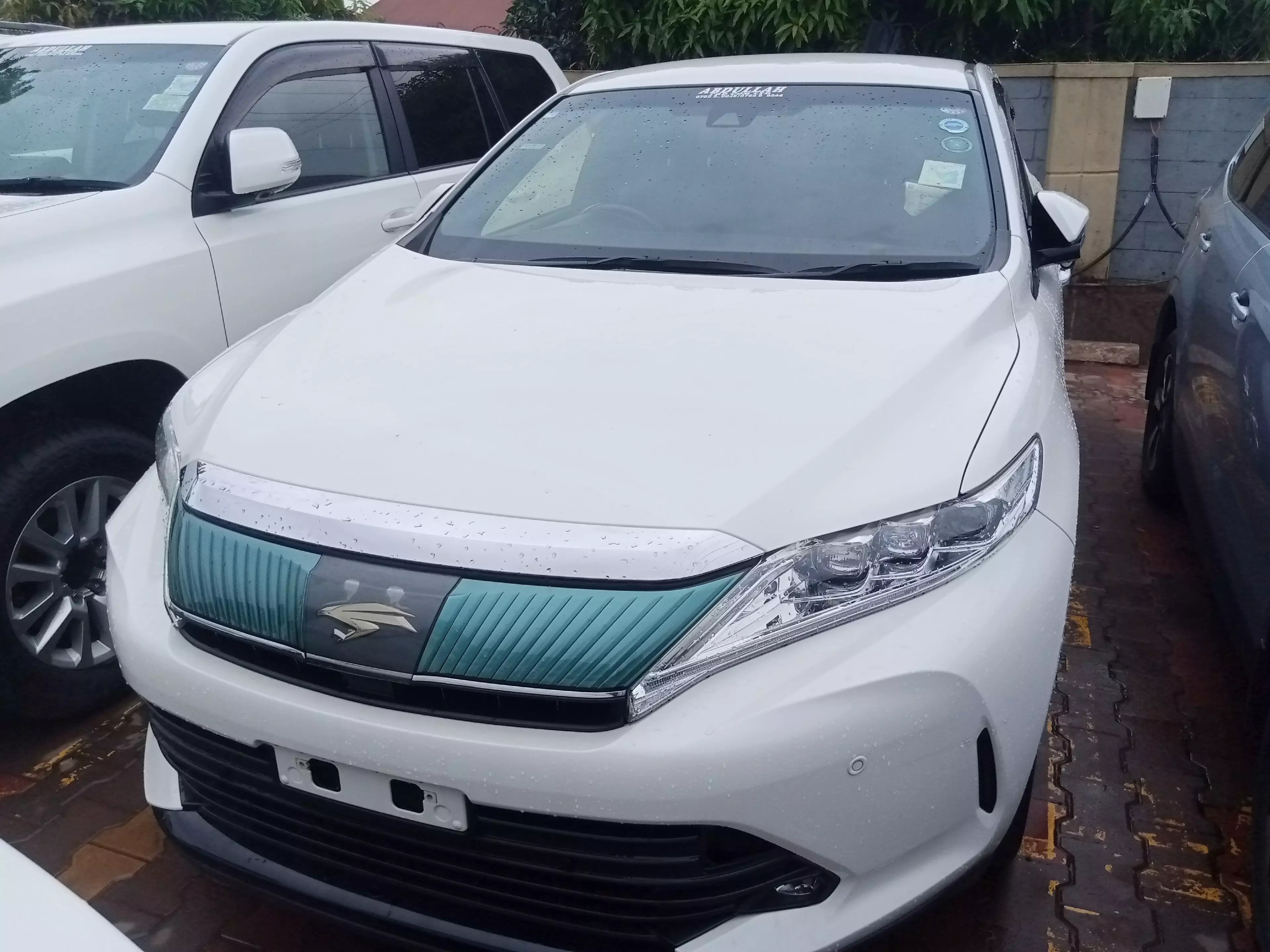 Toyota Harrier   - 2016