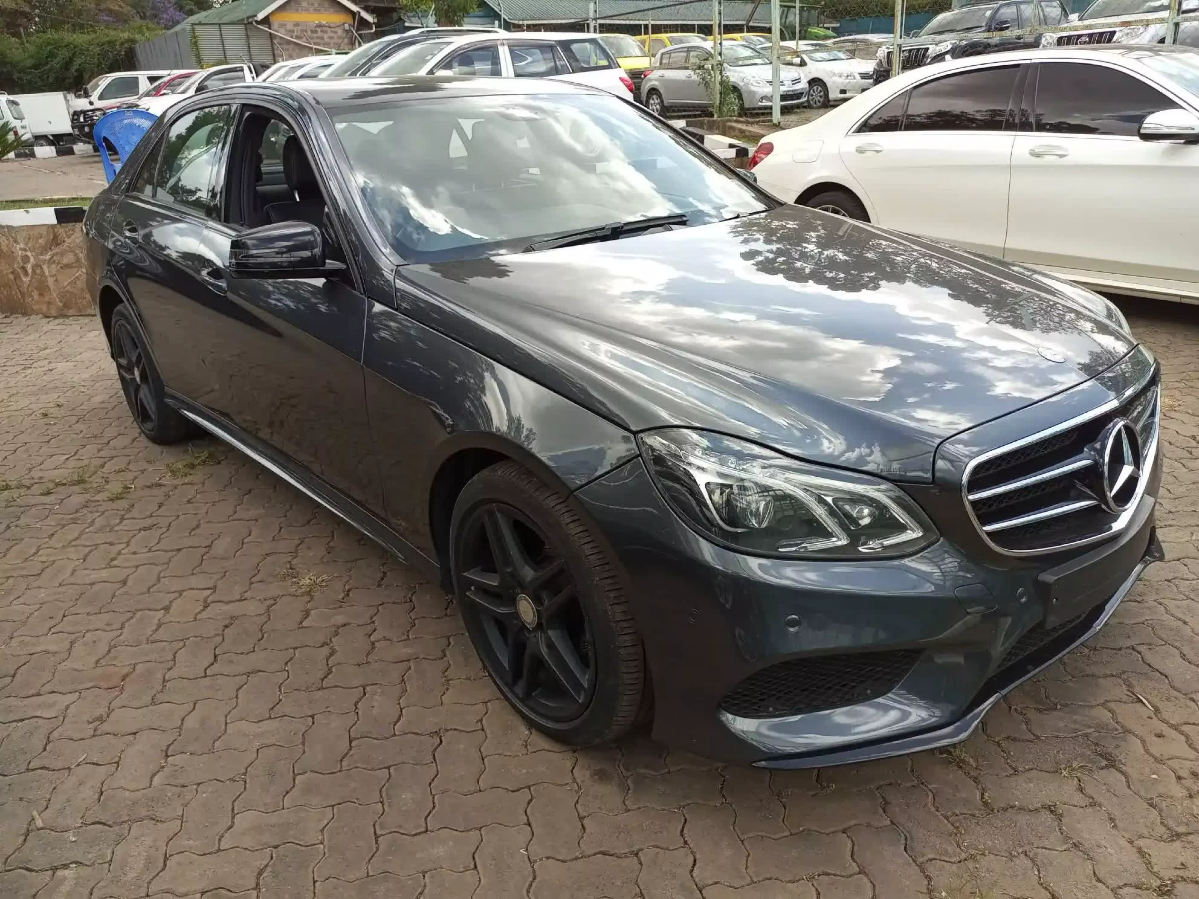 Mercedes-Benz E 220 - 2015