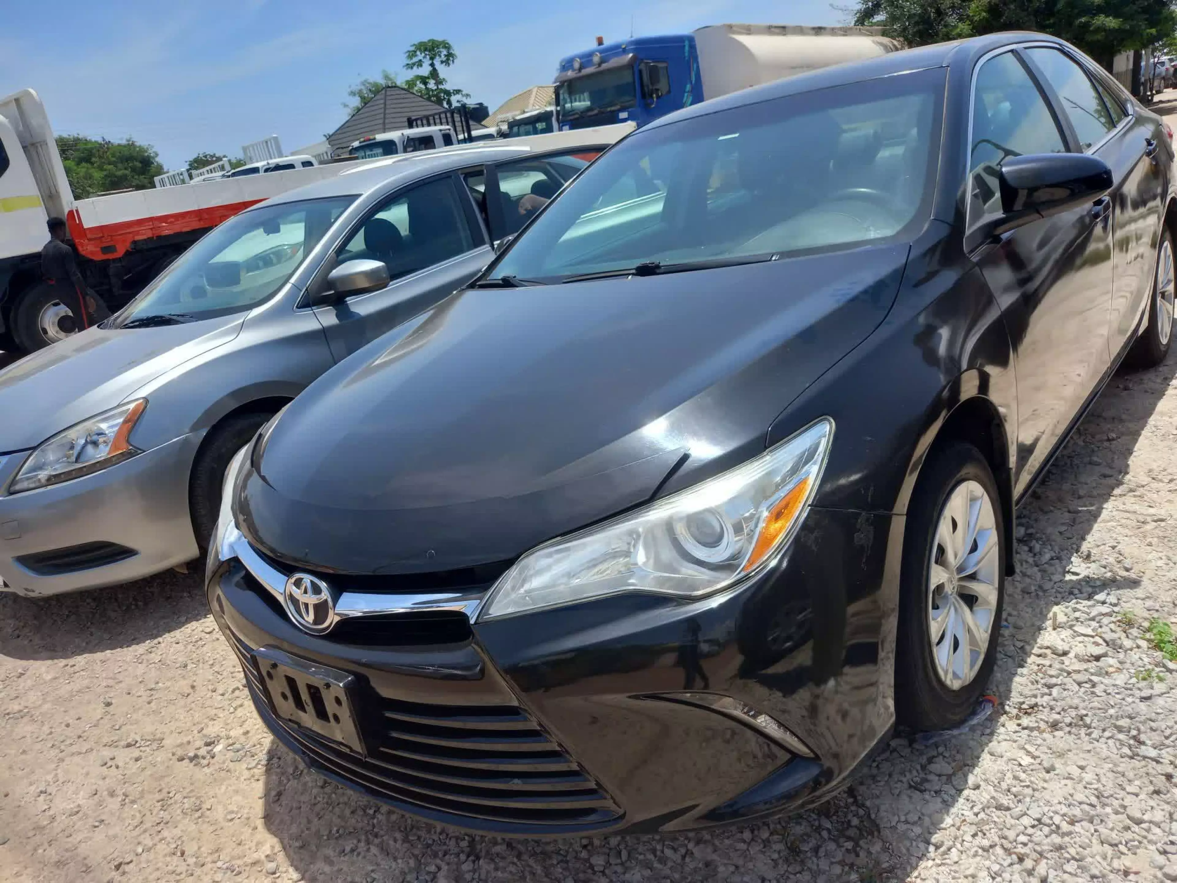 Toyota Camry - 2017
