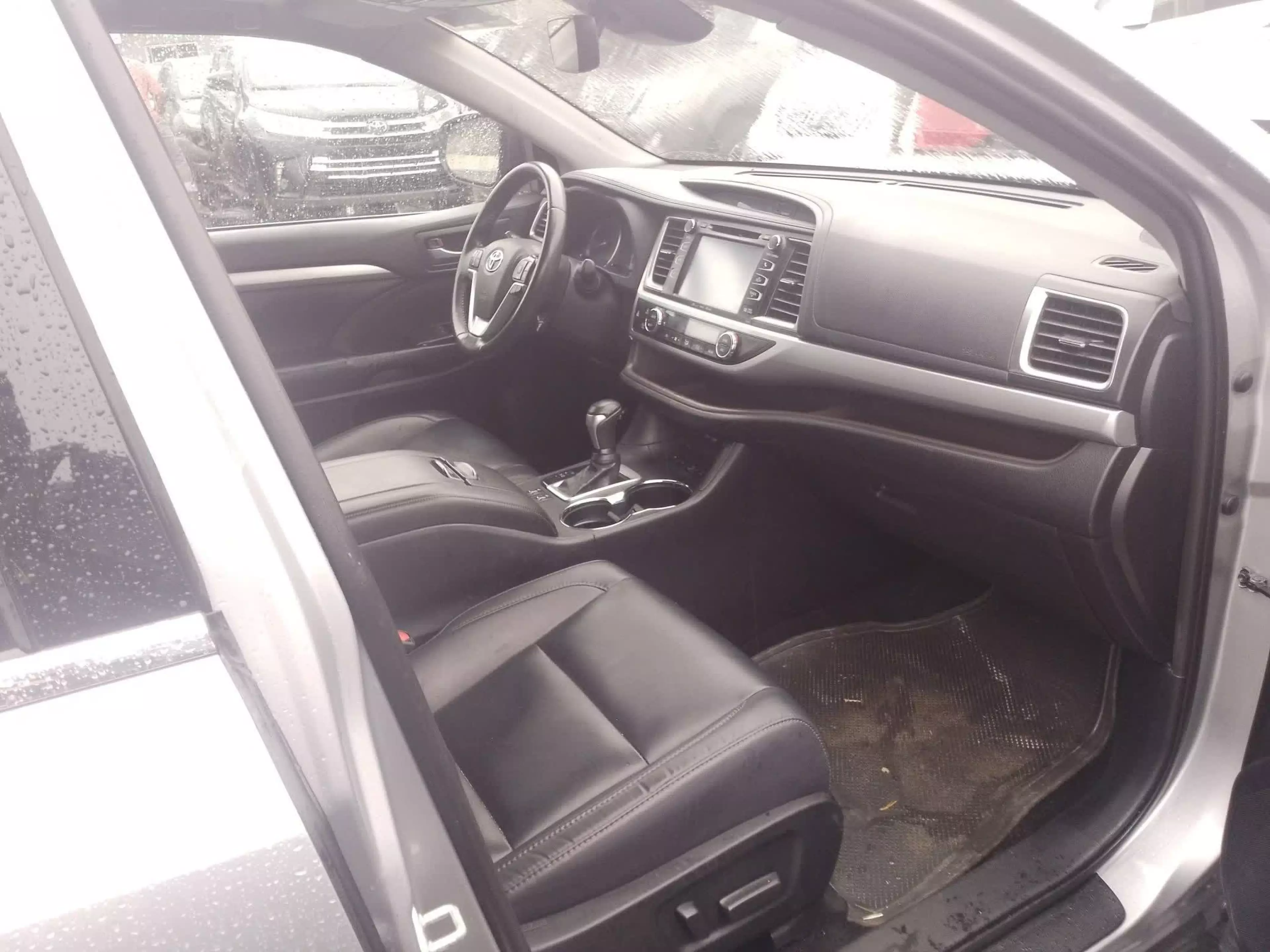 Toyota Highlander   - 2019