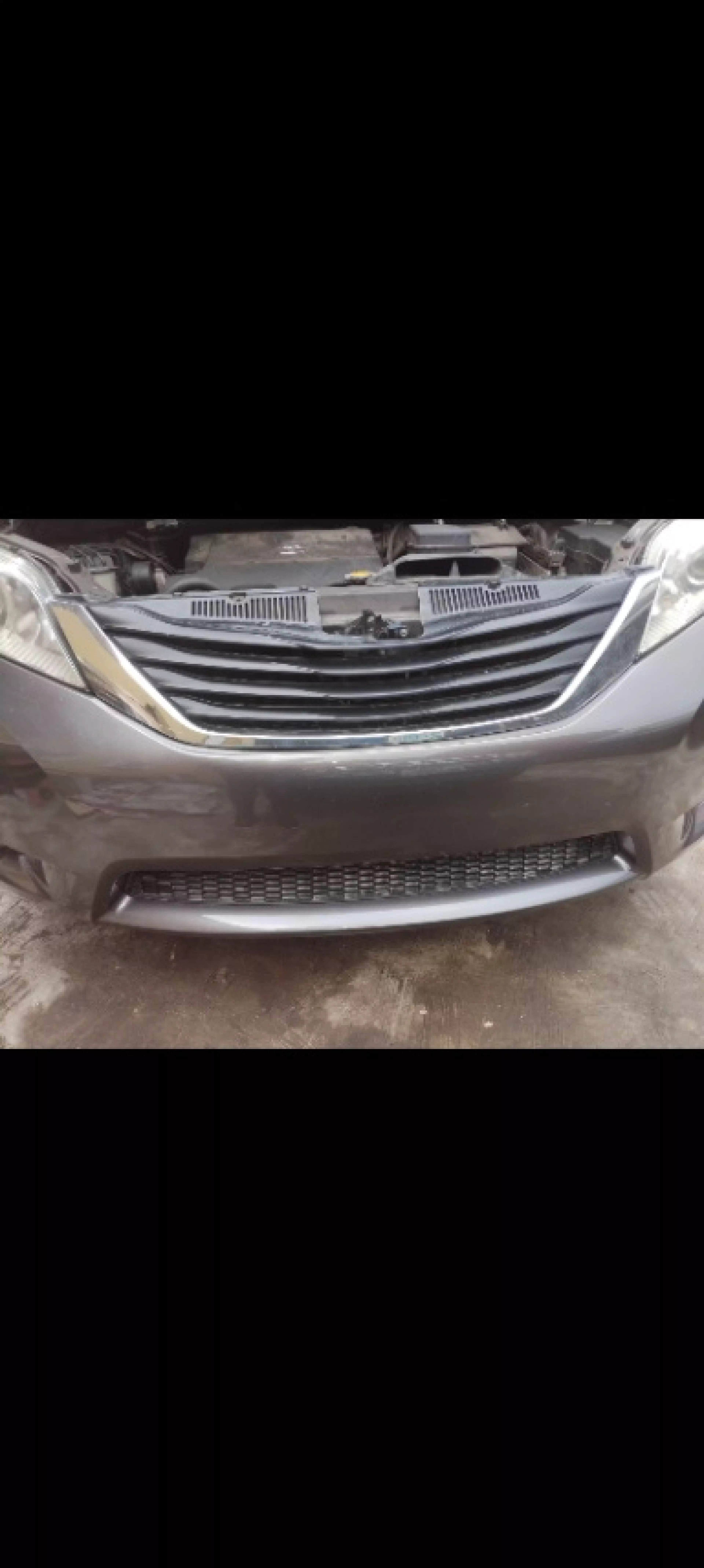 Toyota Sienna - 2011