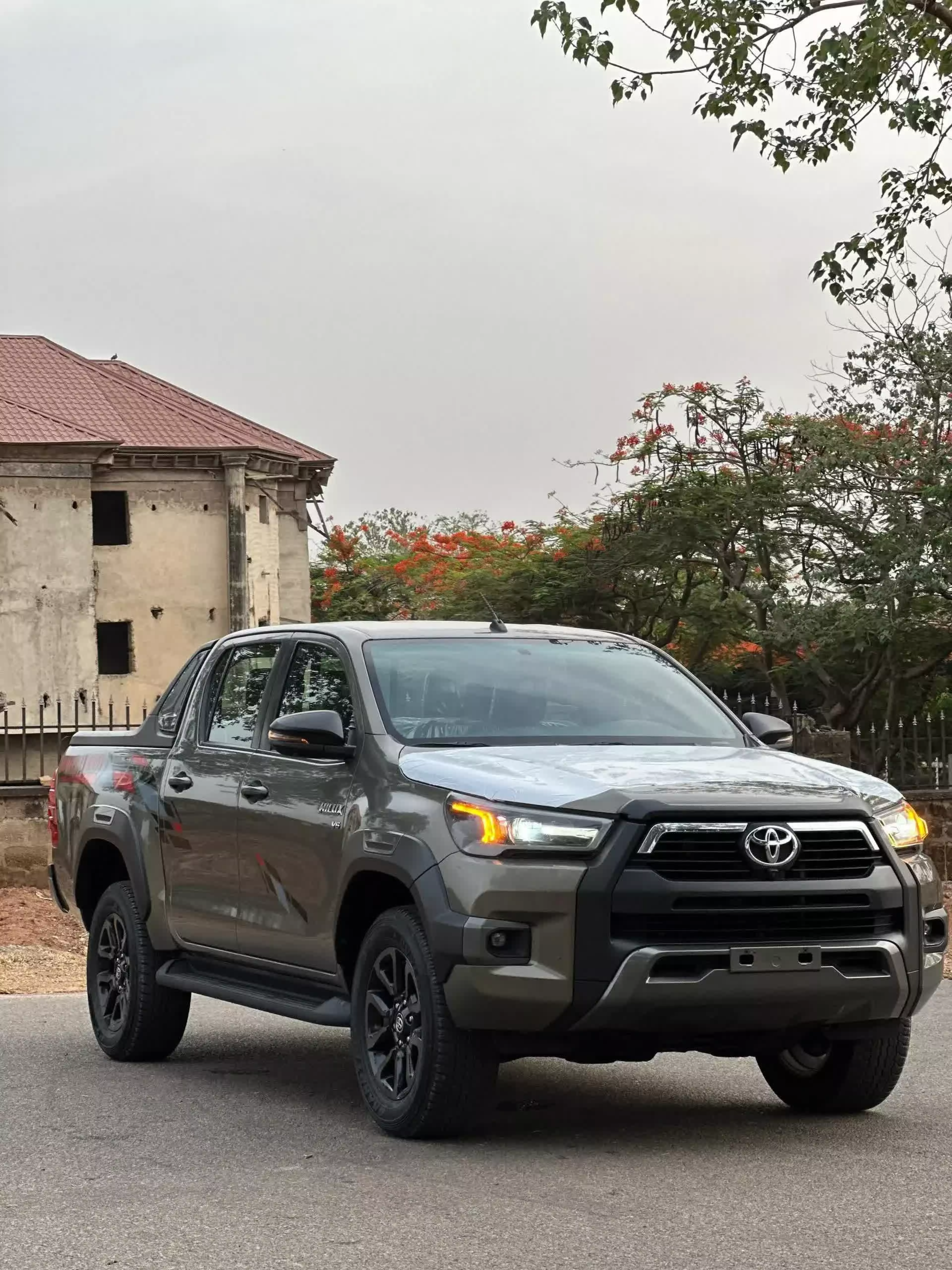 Toyota Hilux - 2023