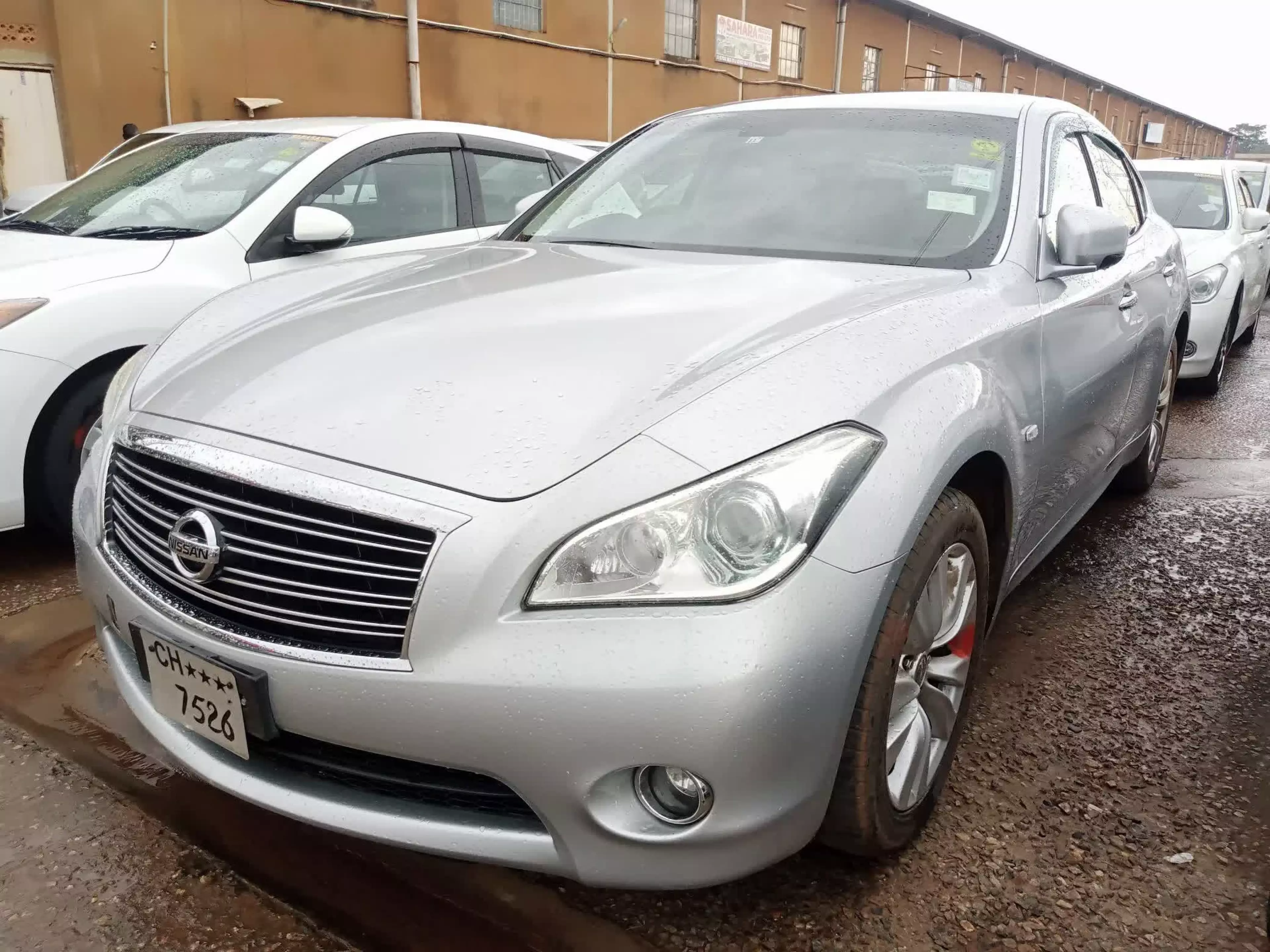 Nissan Fuga  - 2011