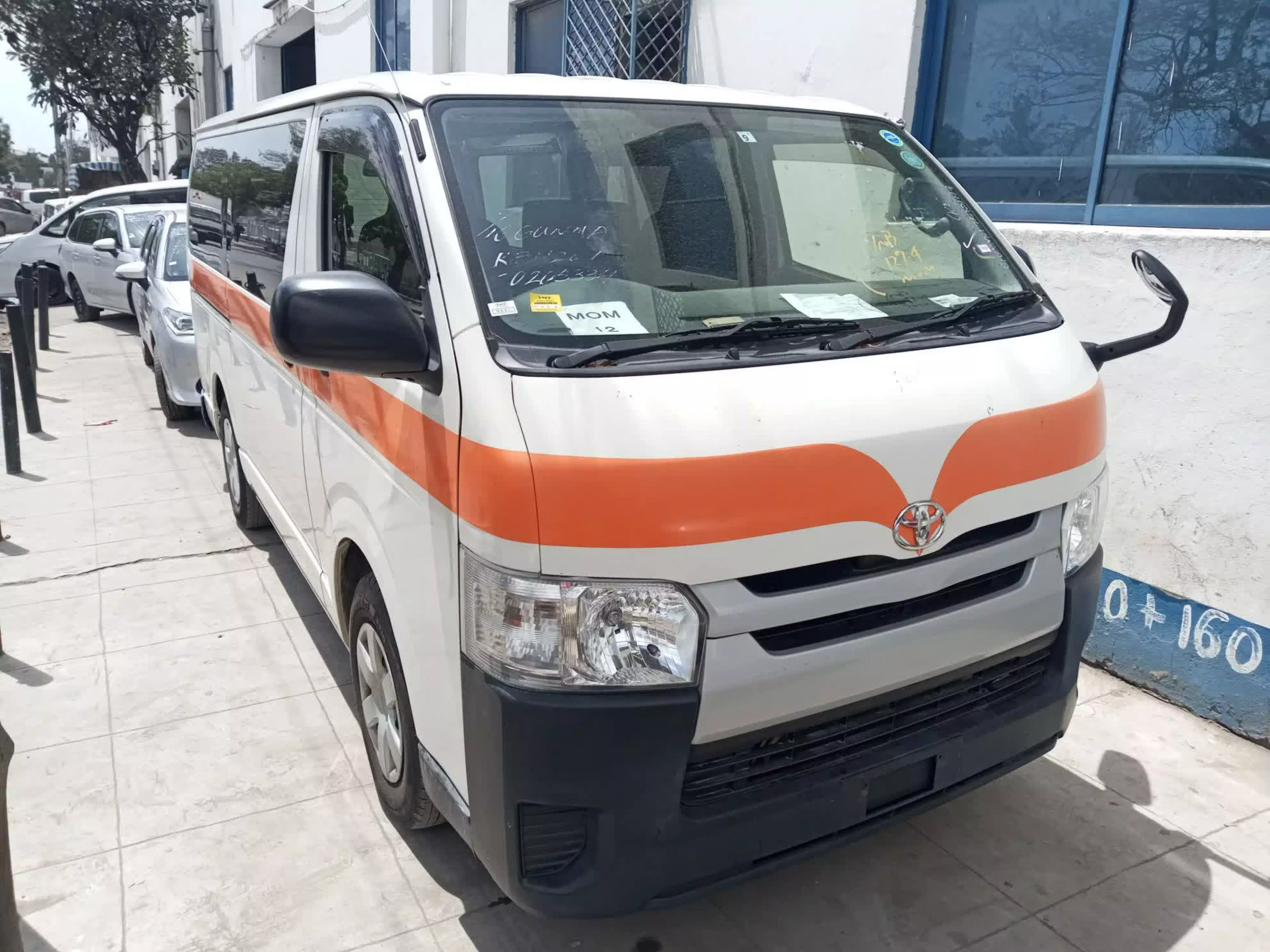 Toyota Hiace - 2016