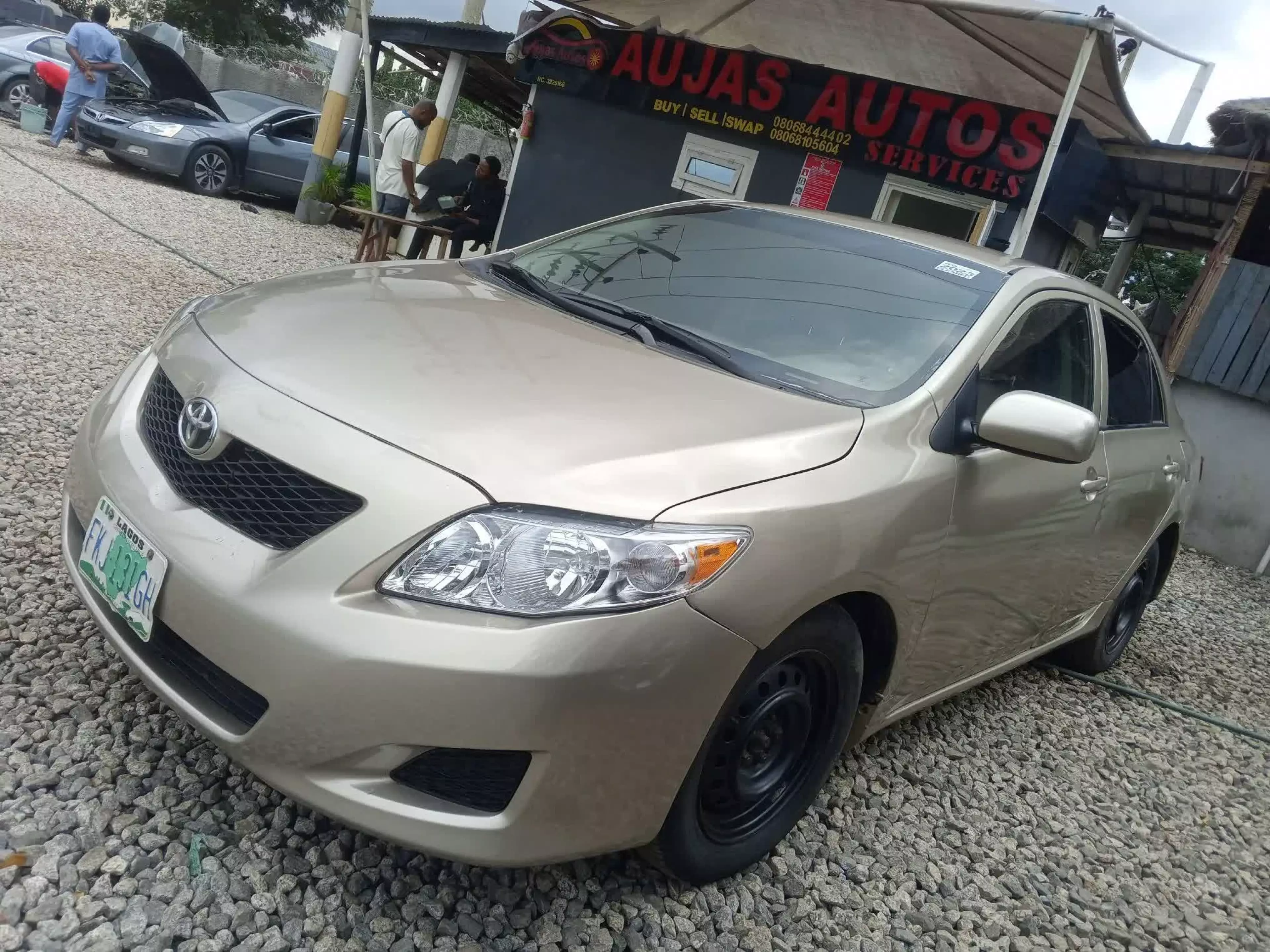 Toyota Corolla   - 2009