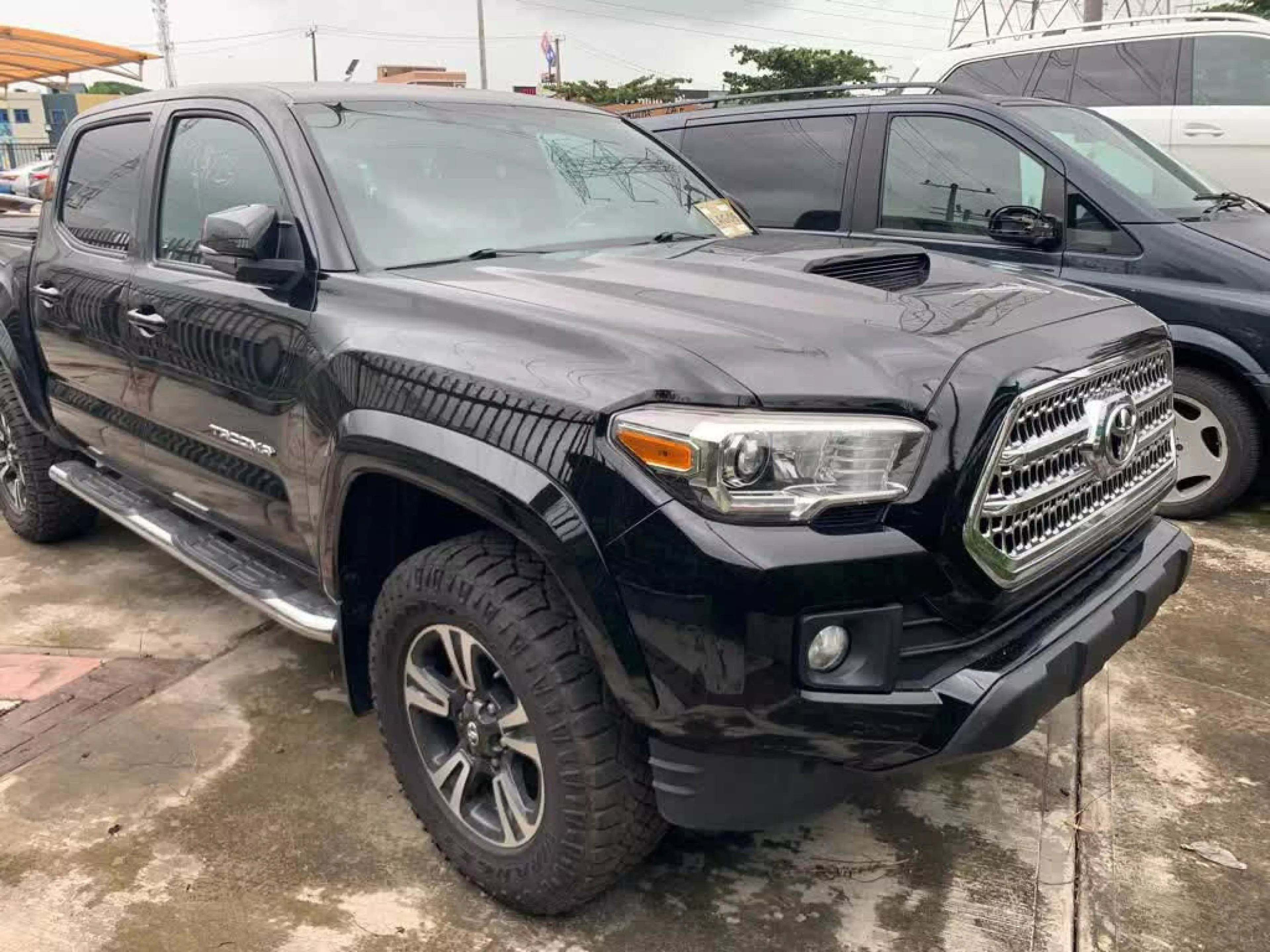 Toyota Tacoma - 2016
