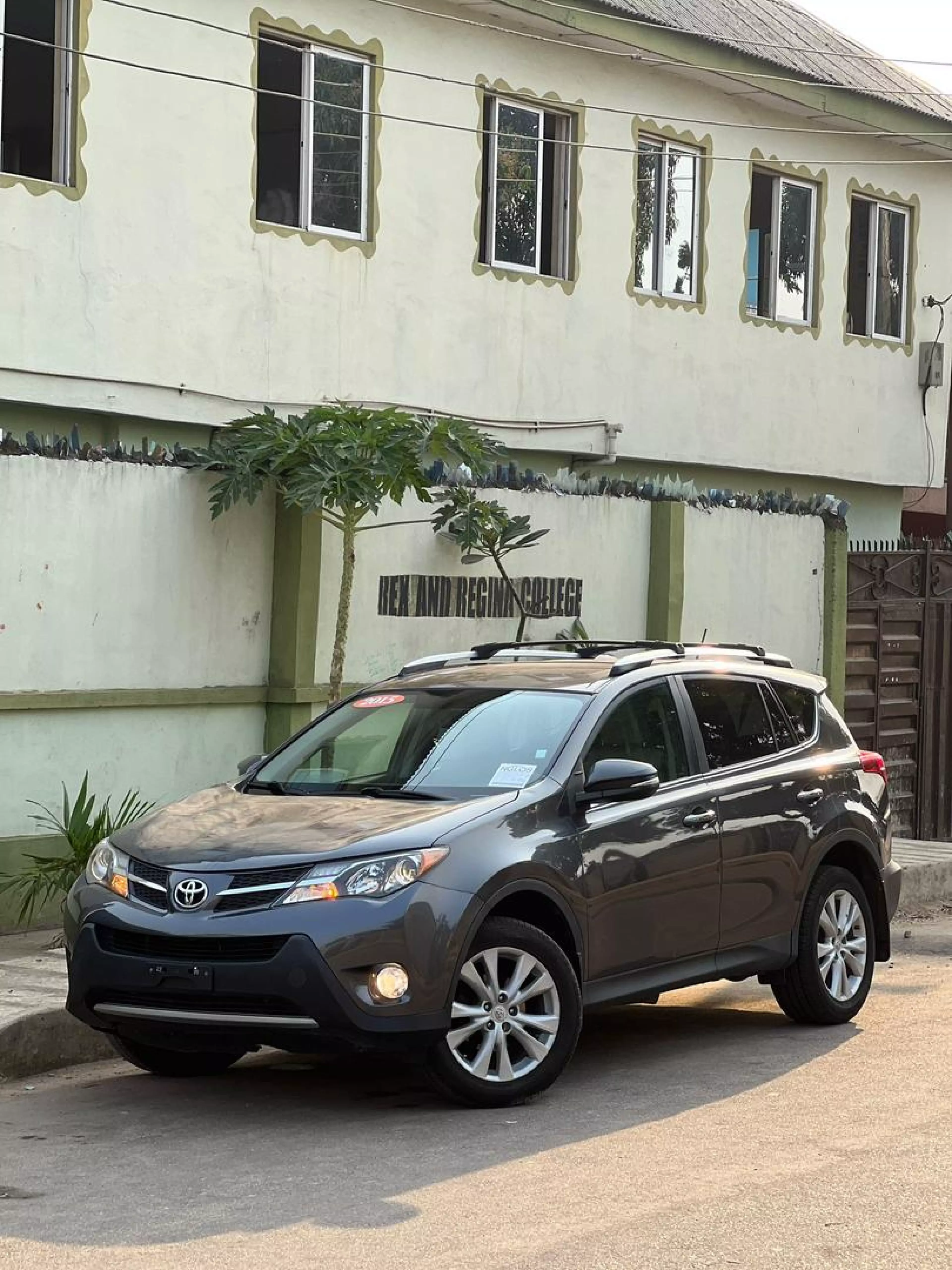 Toyota RAV 4   - 2015