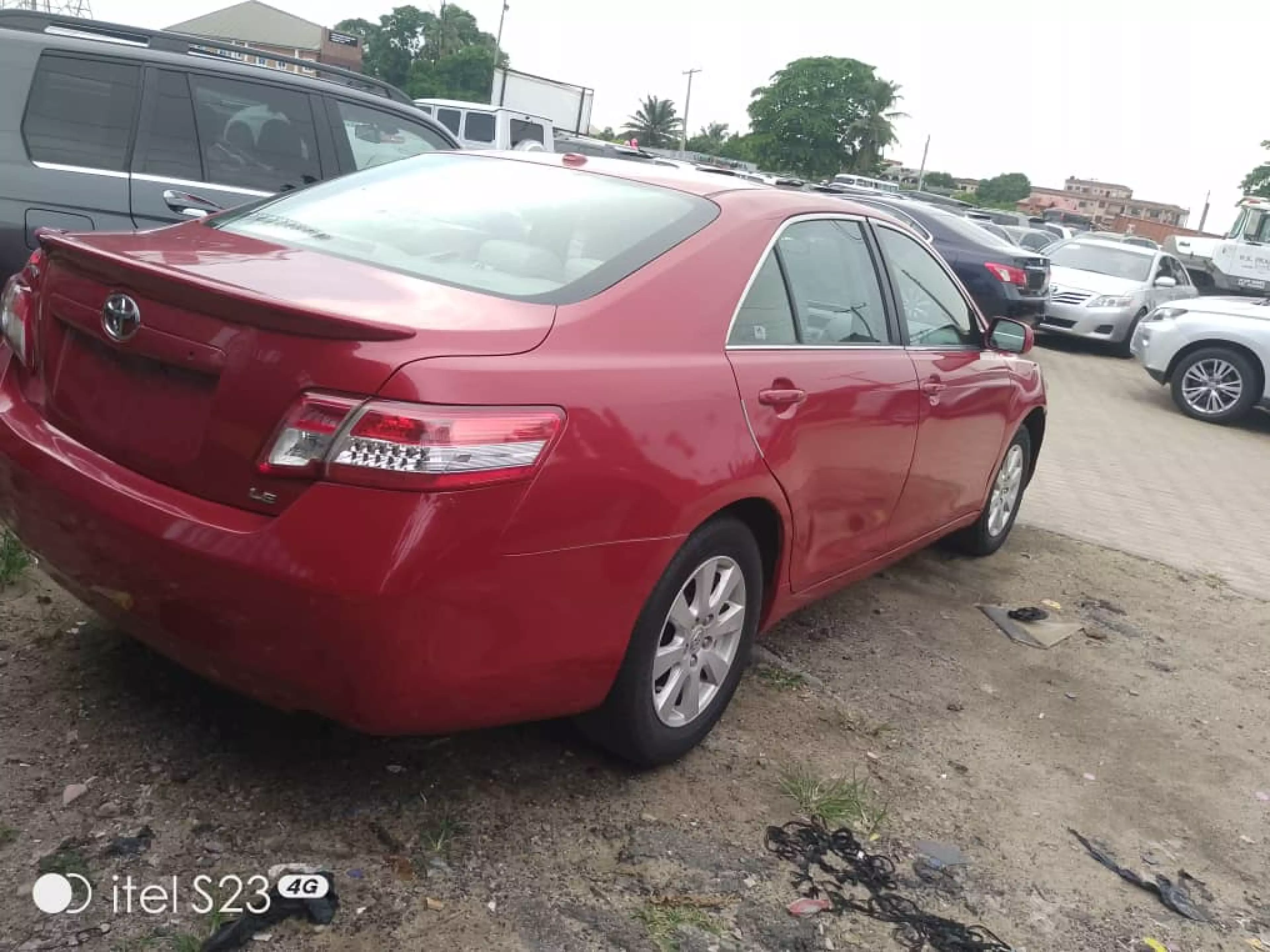 Toyota Camry   - 2010