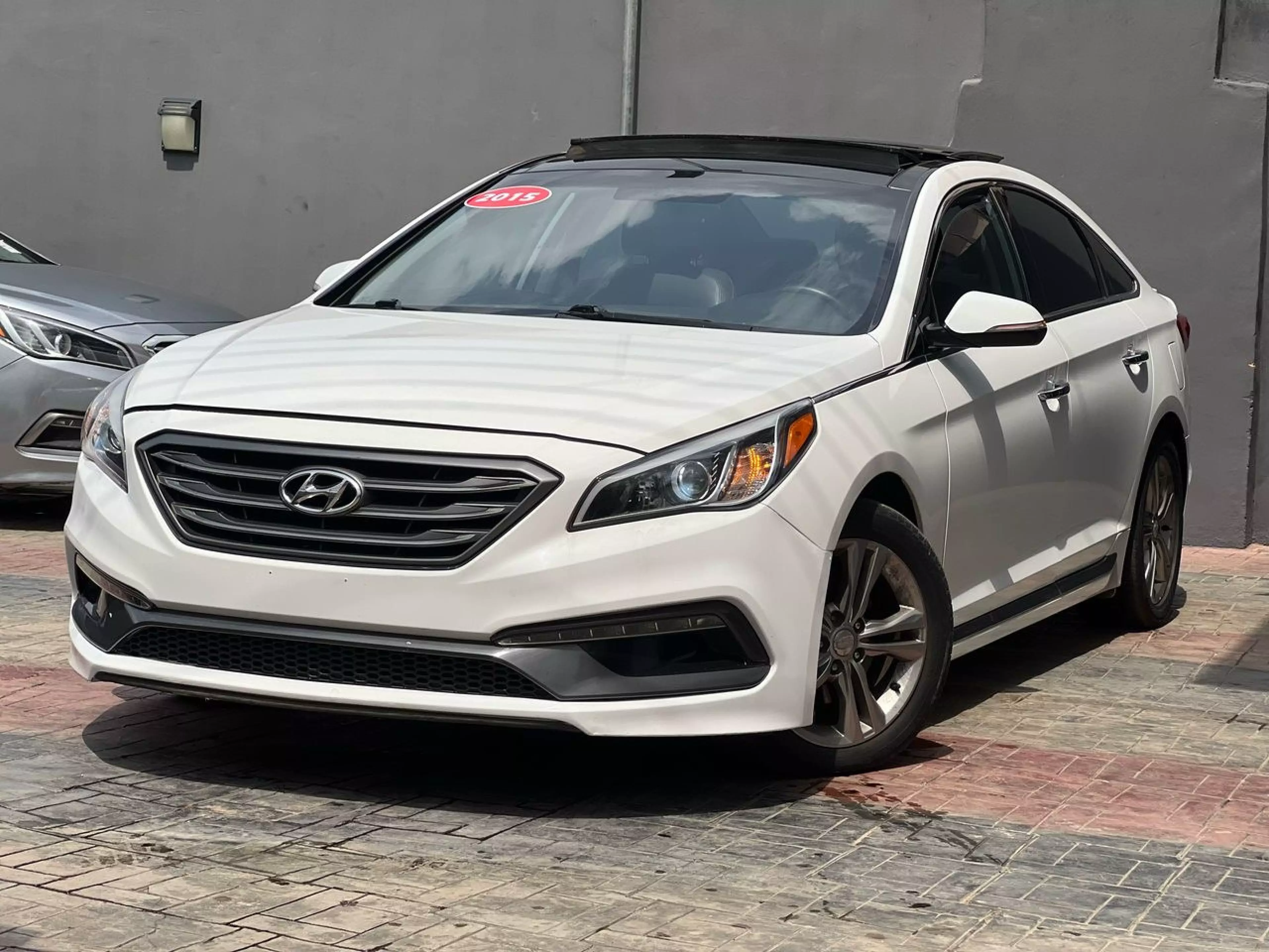 Hyundai Sonata   - 2015