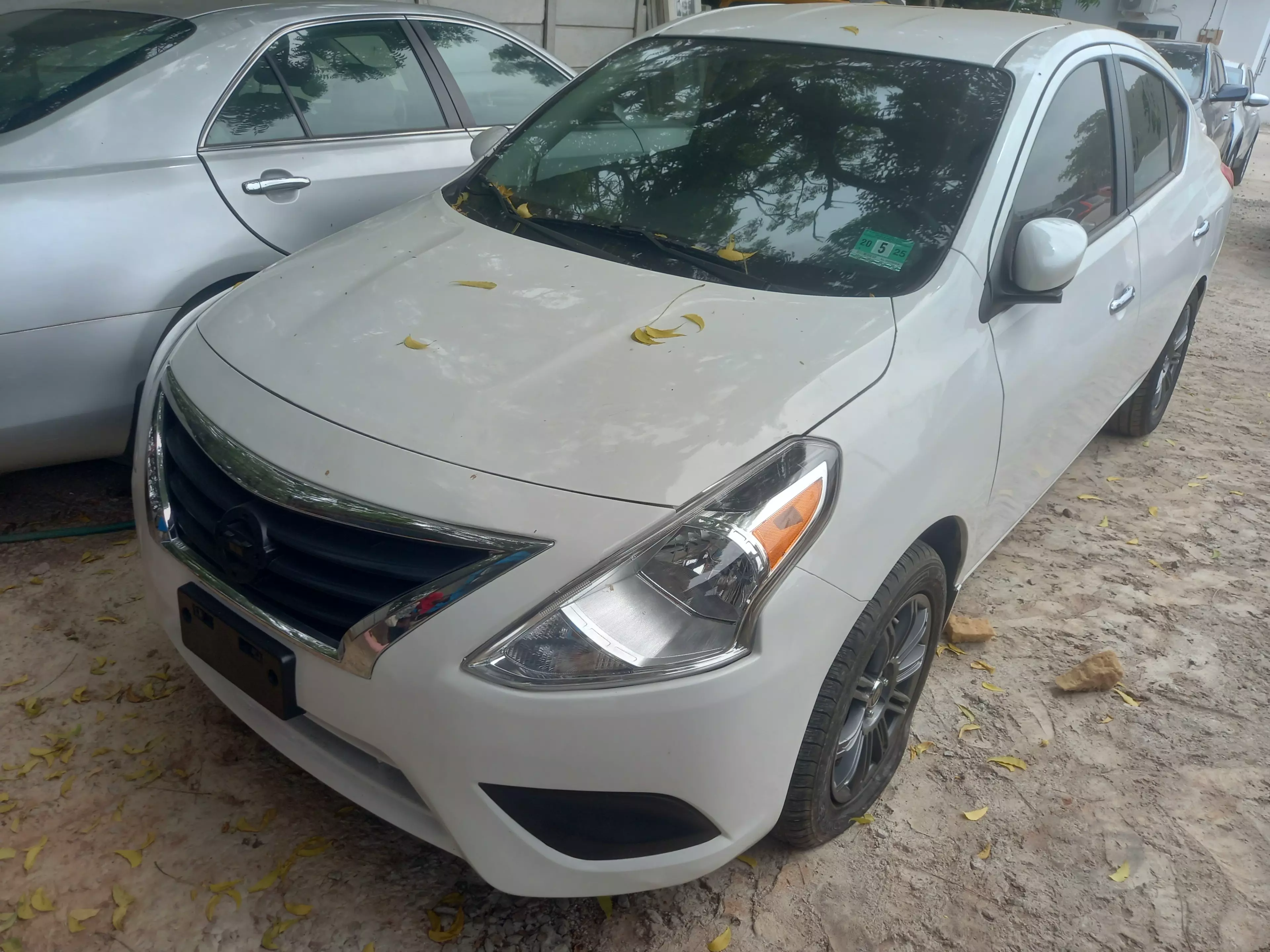 Nissan Versa - 2015
