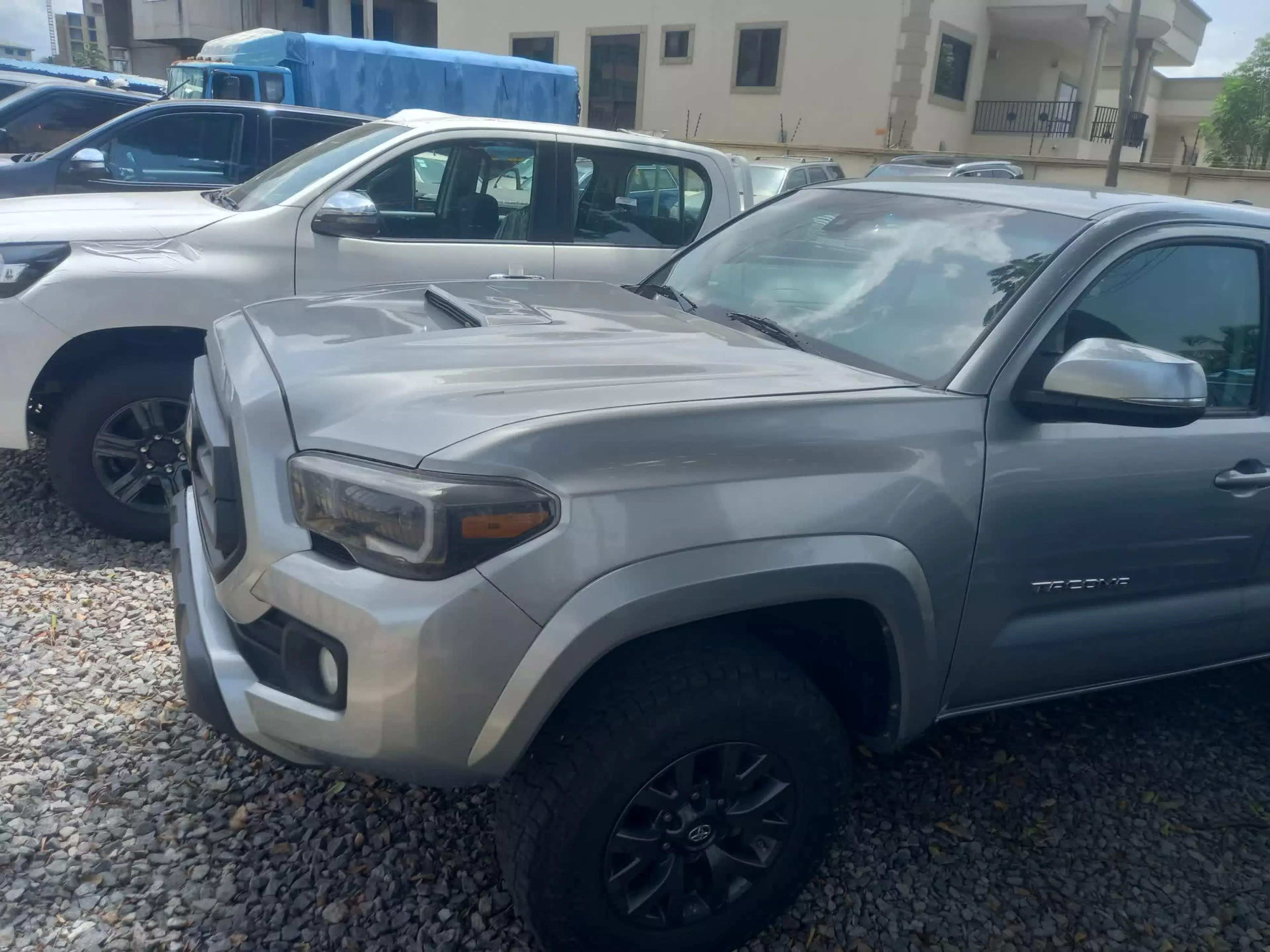 Toyota Tacoma - 2021