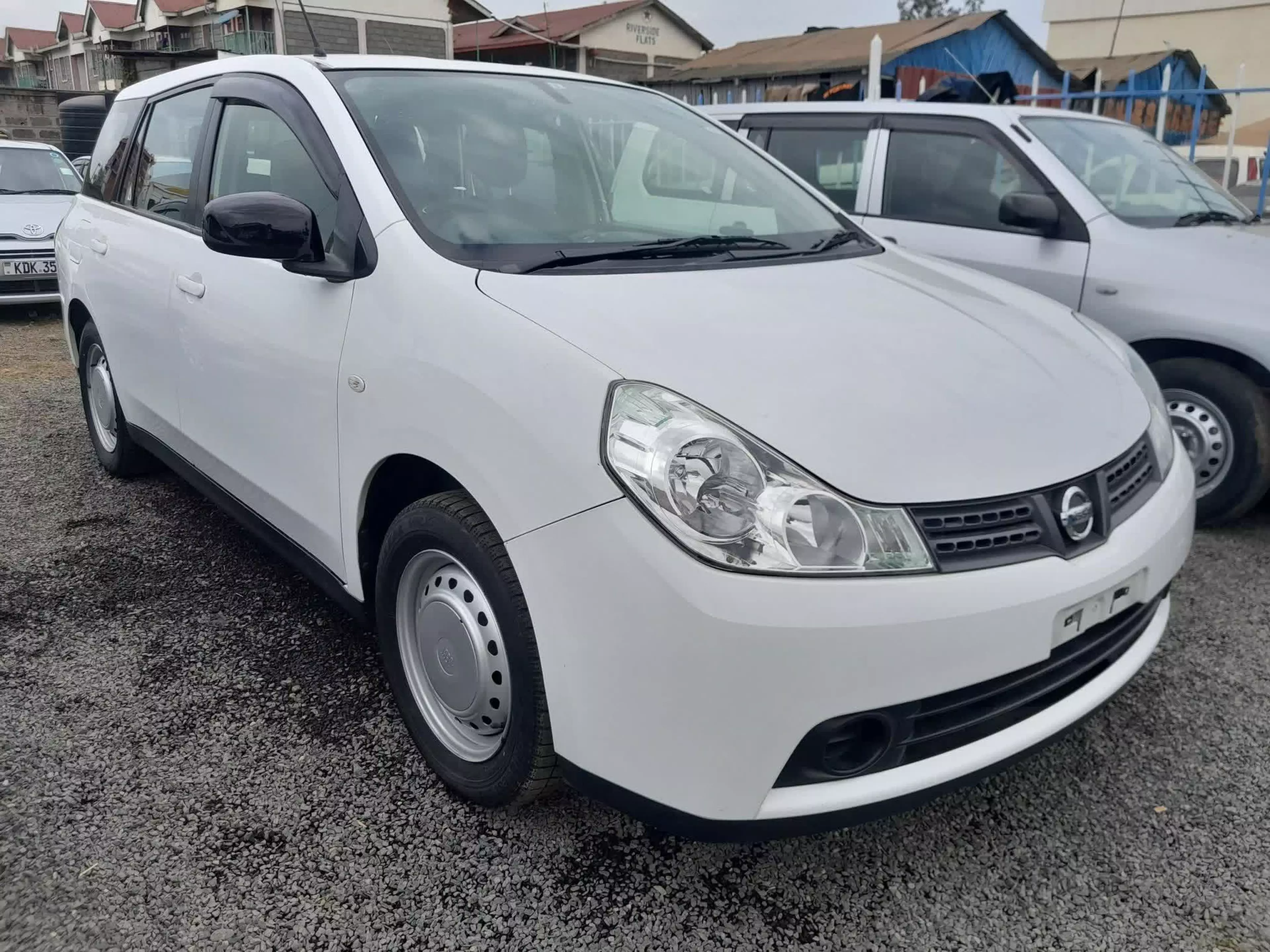 Nissan Wingroad  - 2015