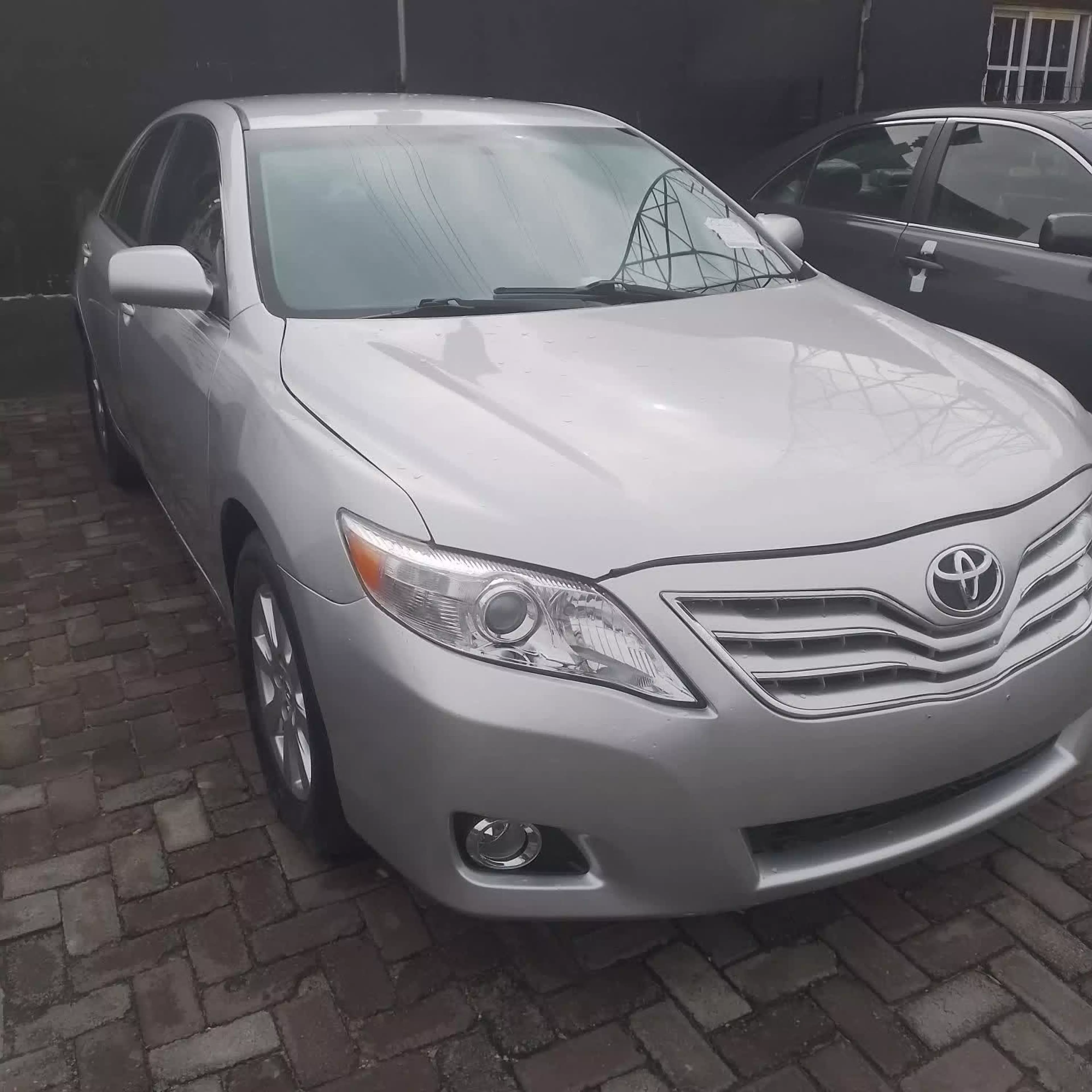 Toyota Camry - 2011