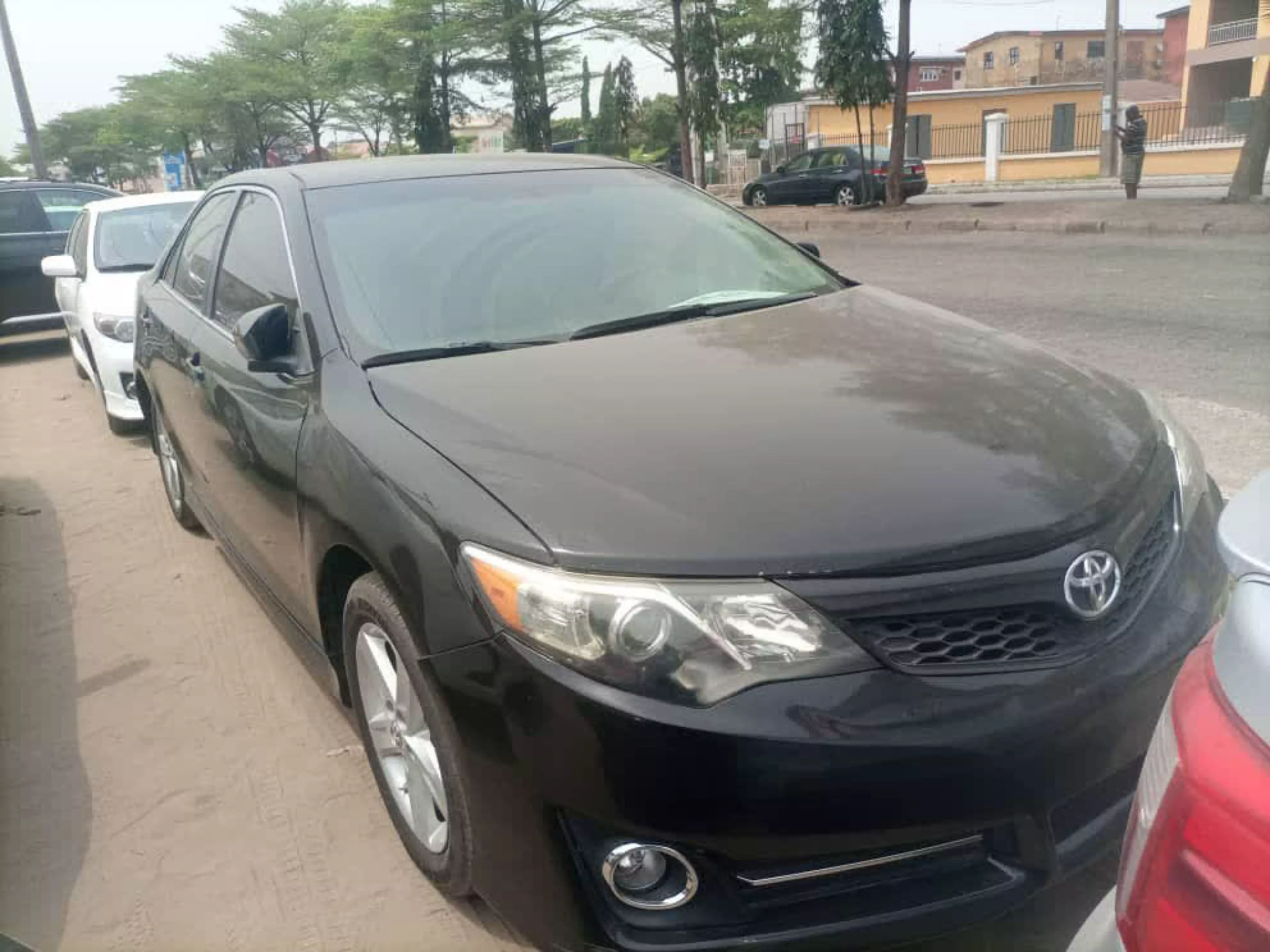 Toyota Camry - 2012