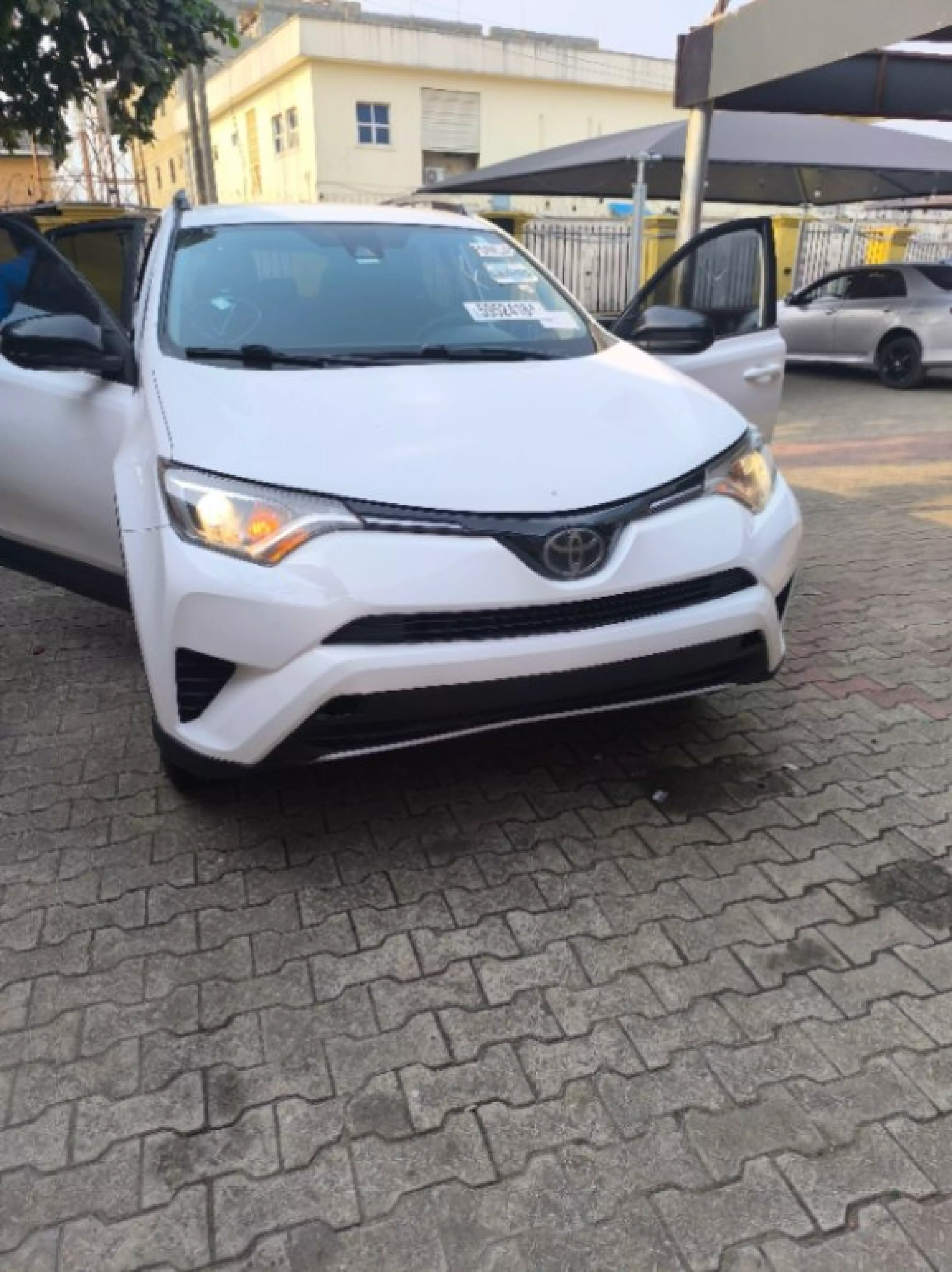 Toyota RAV4 - 2017