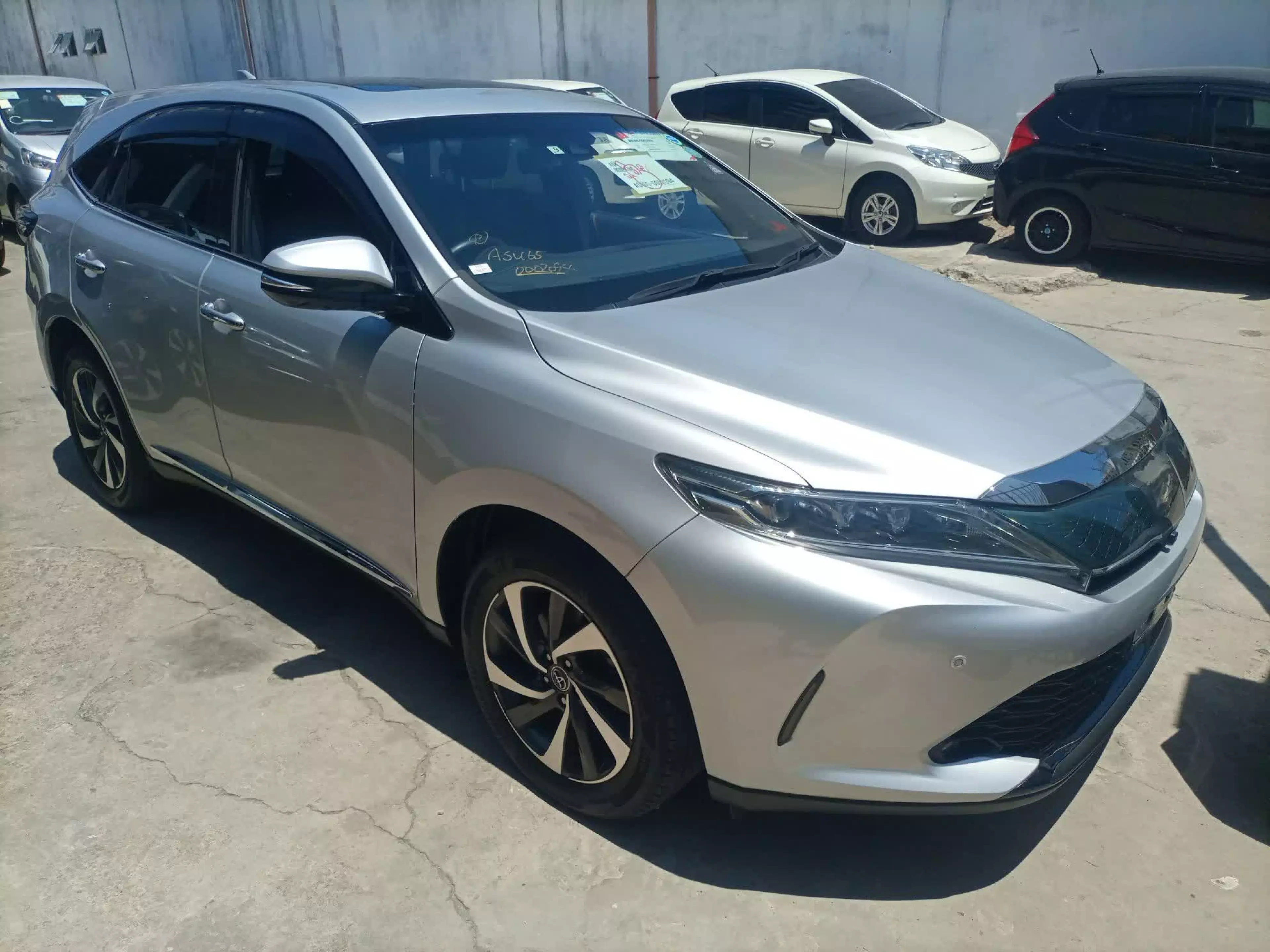 Toyota Harrier - 2017